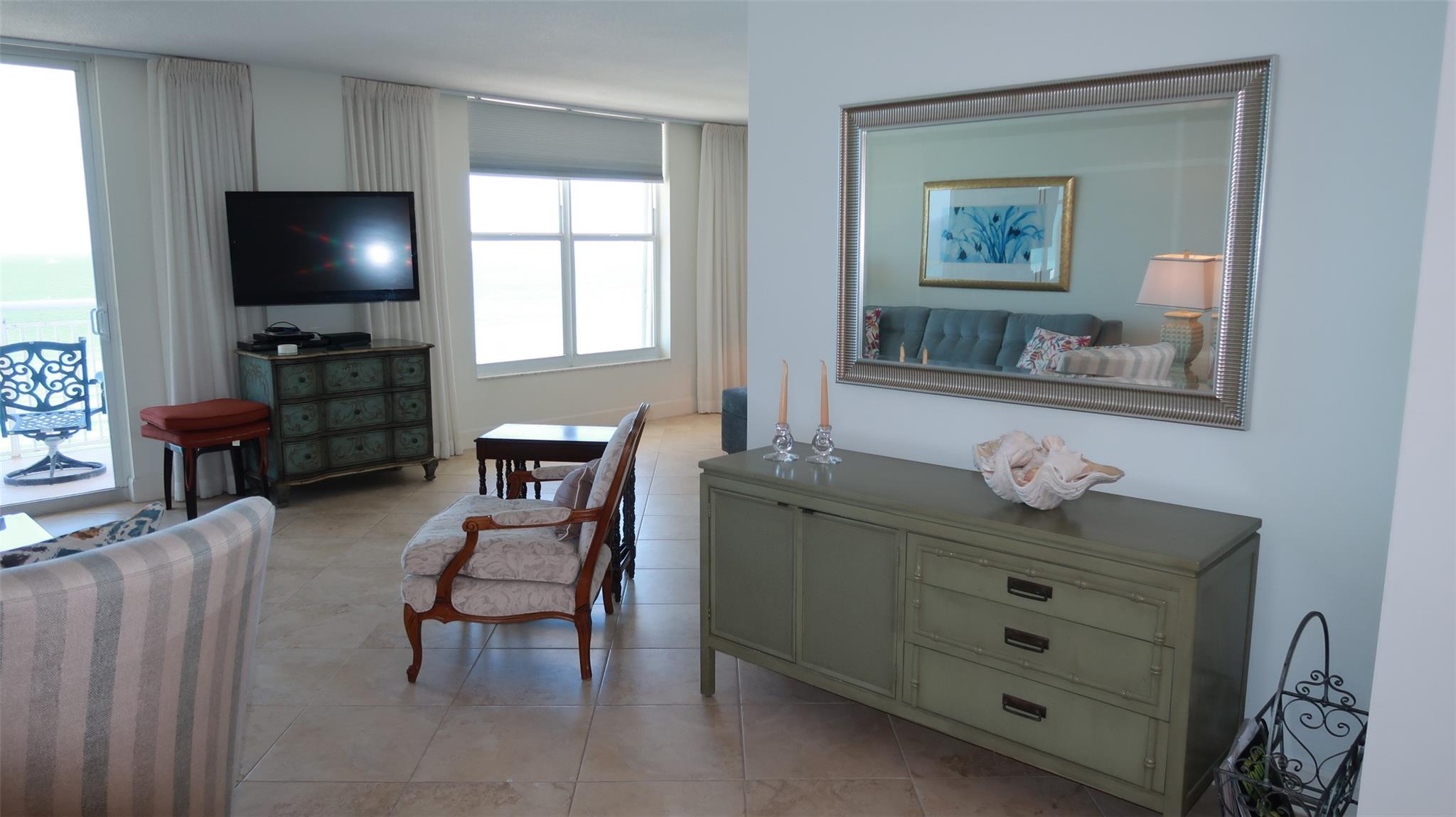 Hillsboro Le Baron Condo - Residential Lease