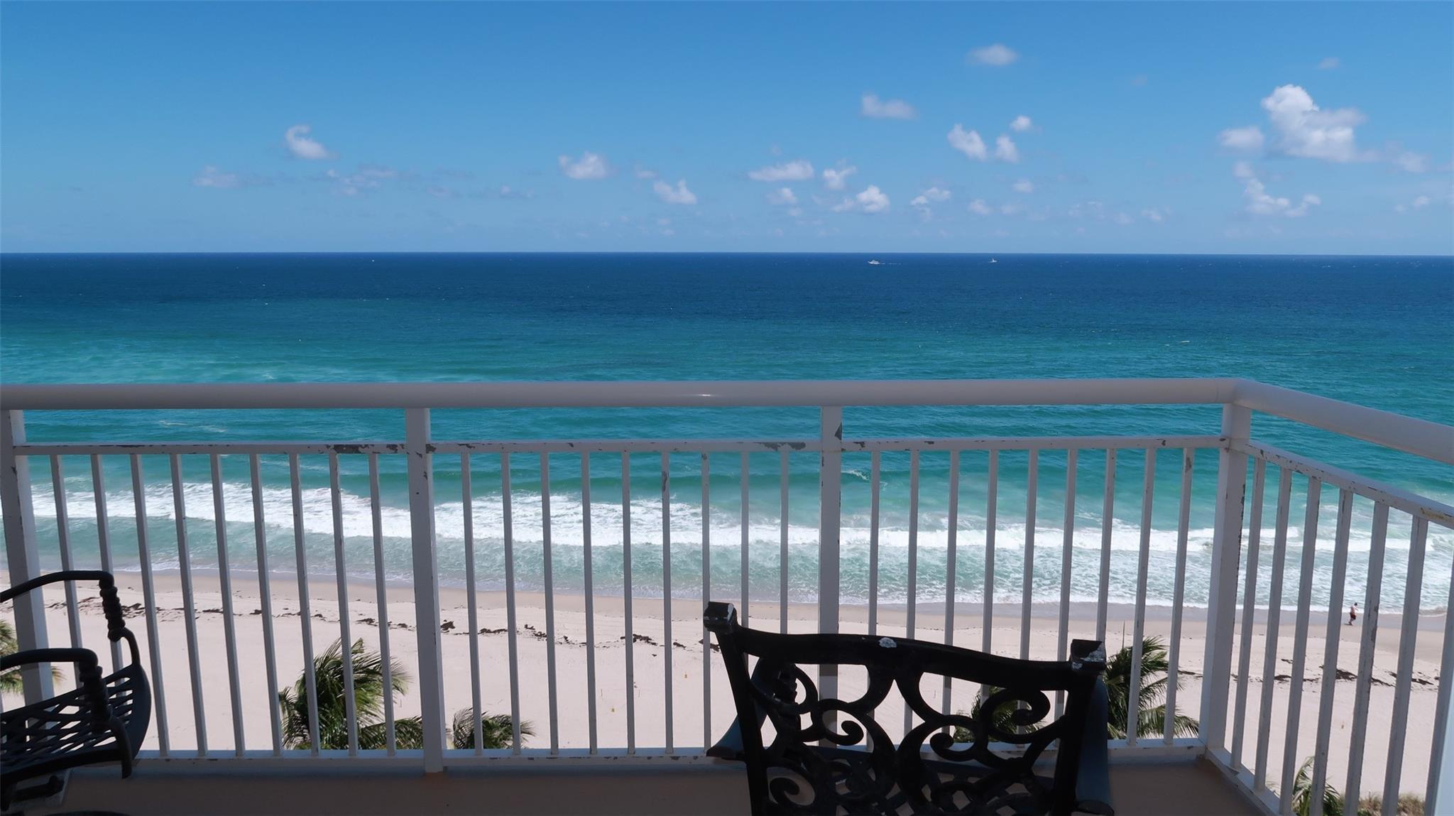 Hillsboro Le Baron Condo - Residential Lease