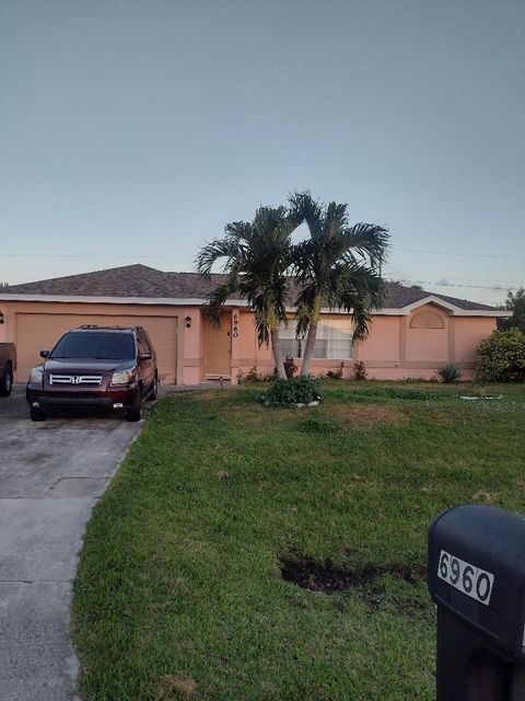 A home in Port St Lucie