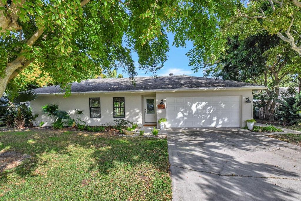 Photo of 597 Curlew Road, Delray Beach, FL 33444 (MLS # R11054015)