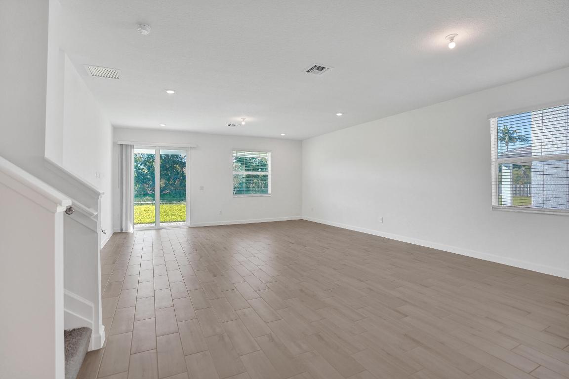 BOYNTON WATERS WEST 1 - Residential Lease