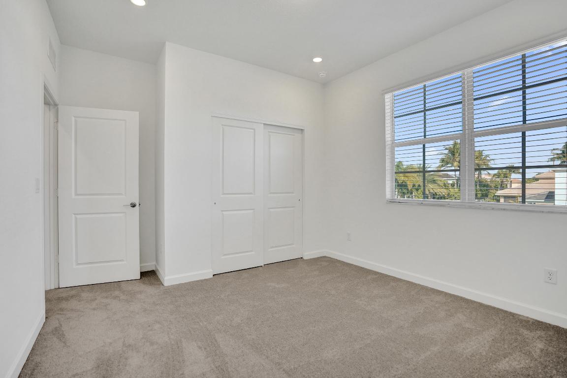 BOYNTON WATERS WEST 1 - Residential Lease