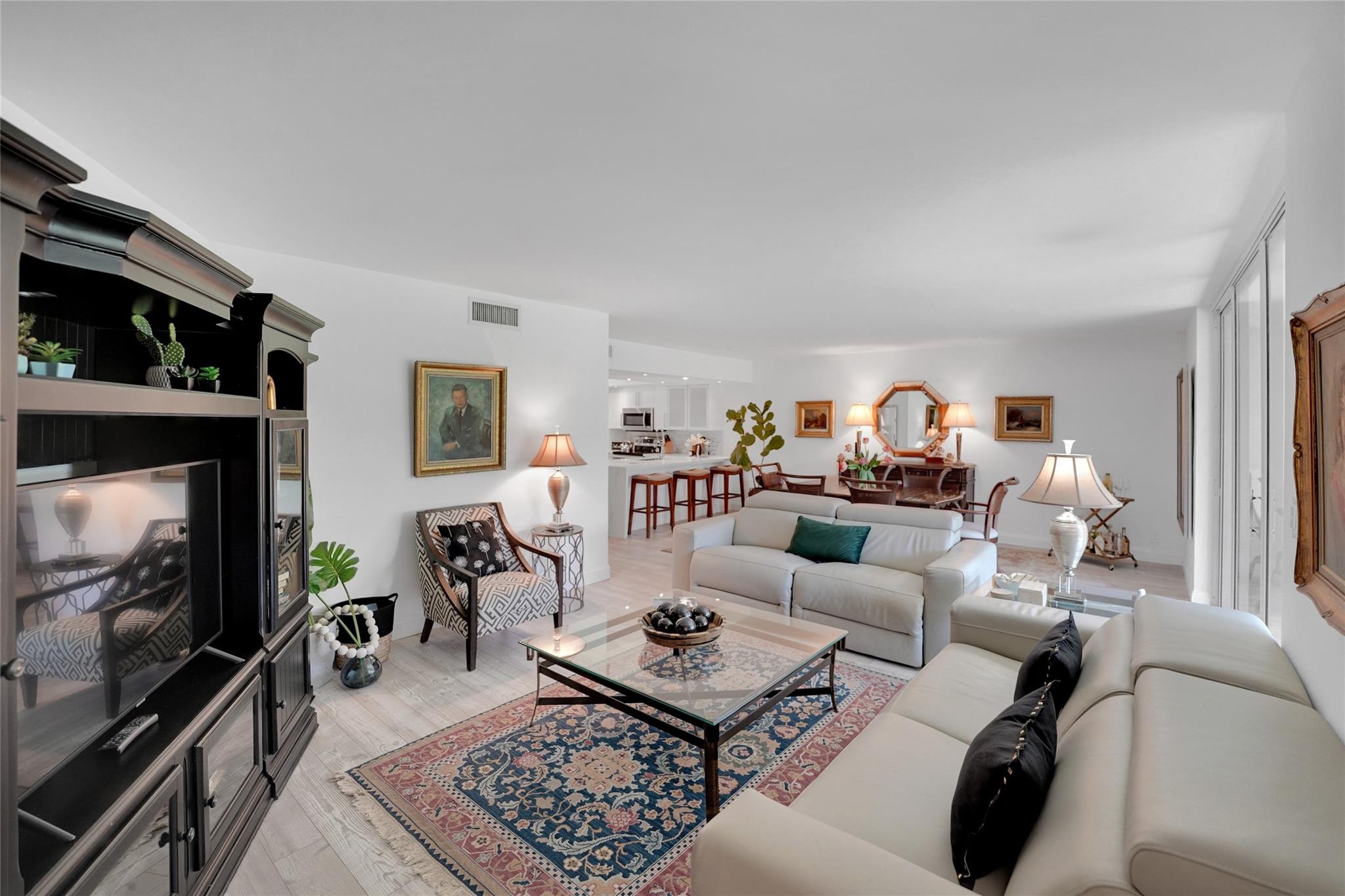 PALM AIRE - Residential