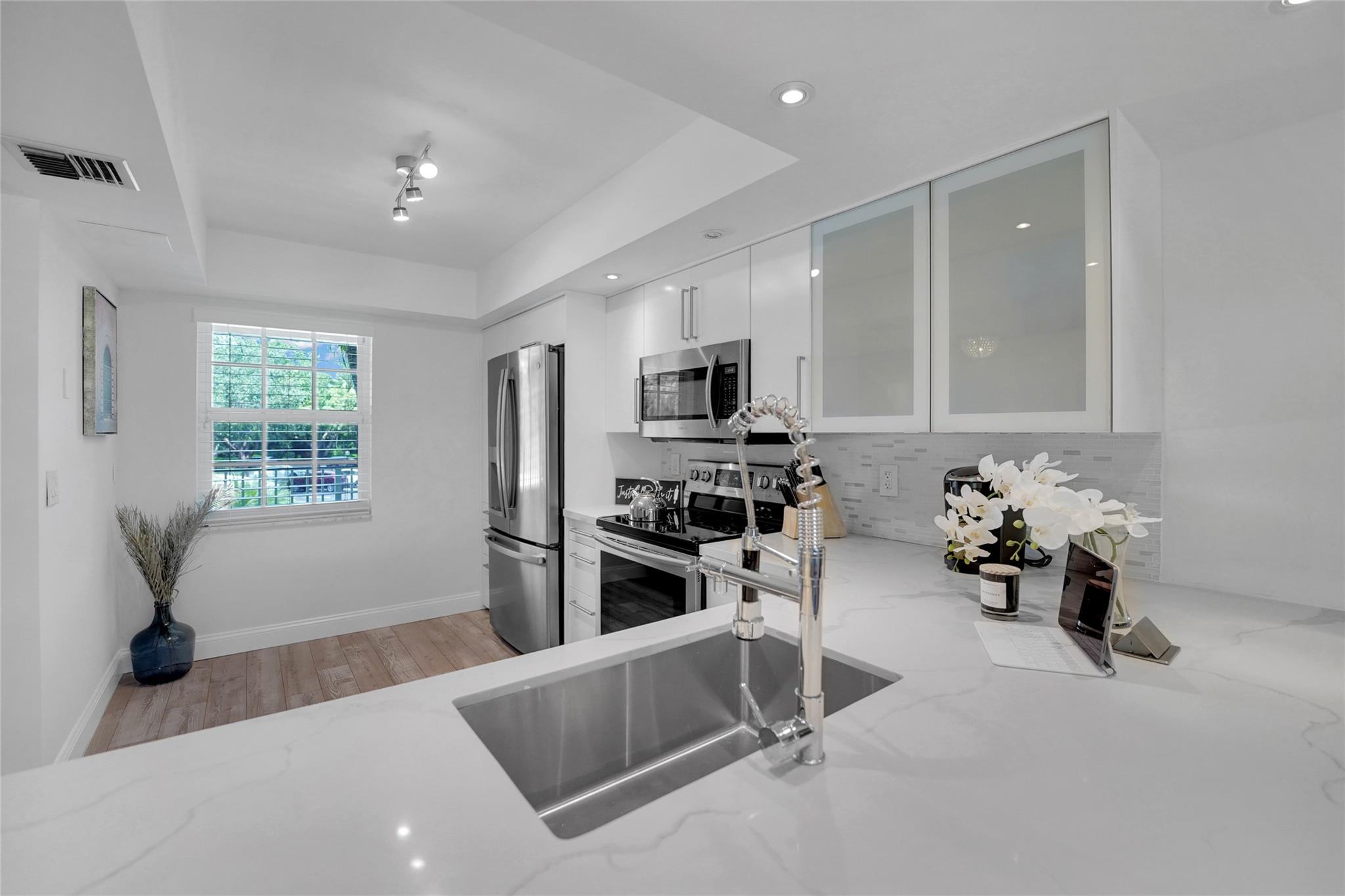 PALM AIRE - Residential