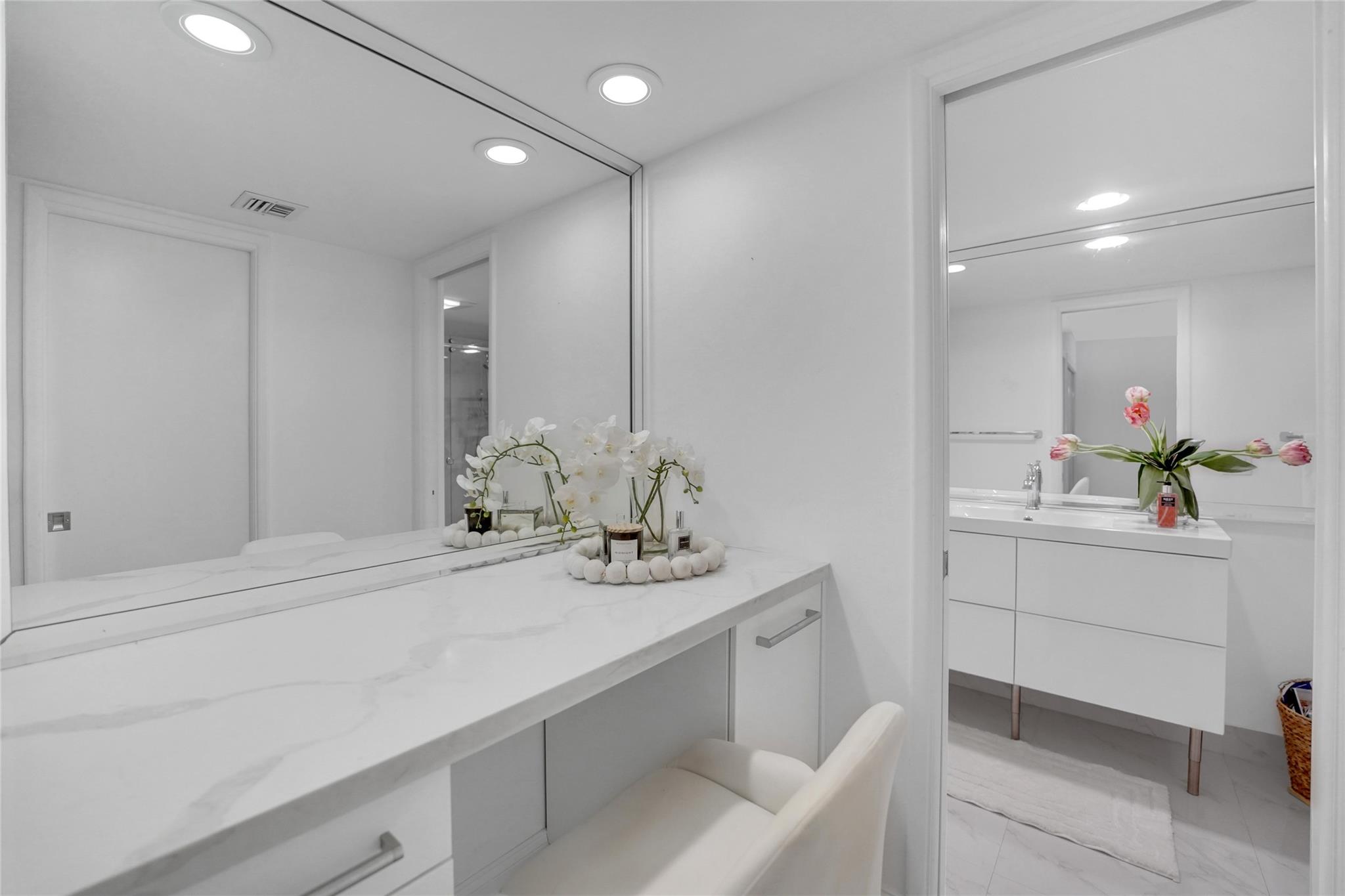 PALM AIRE - Residential