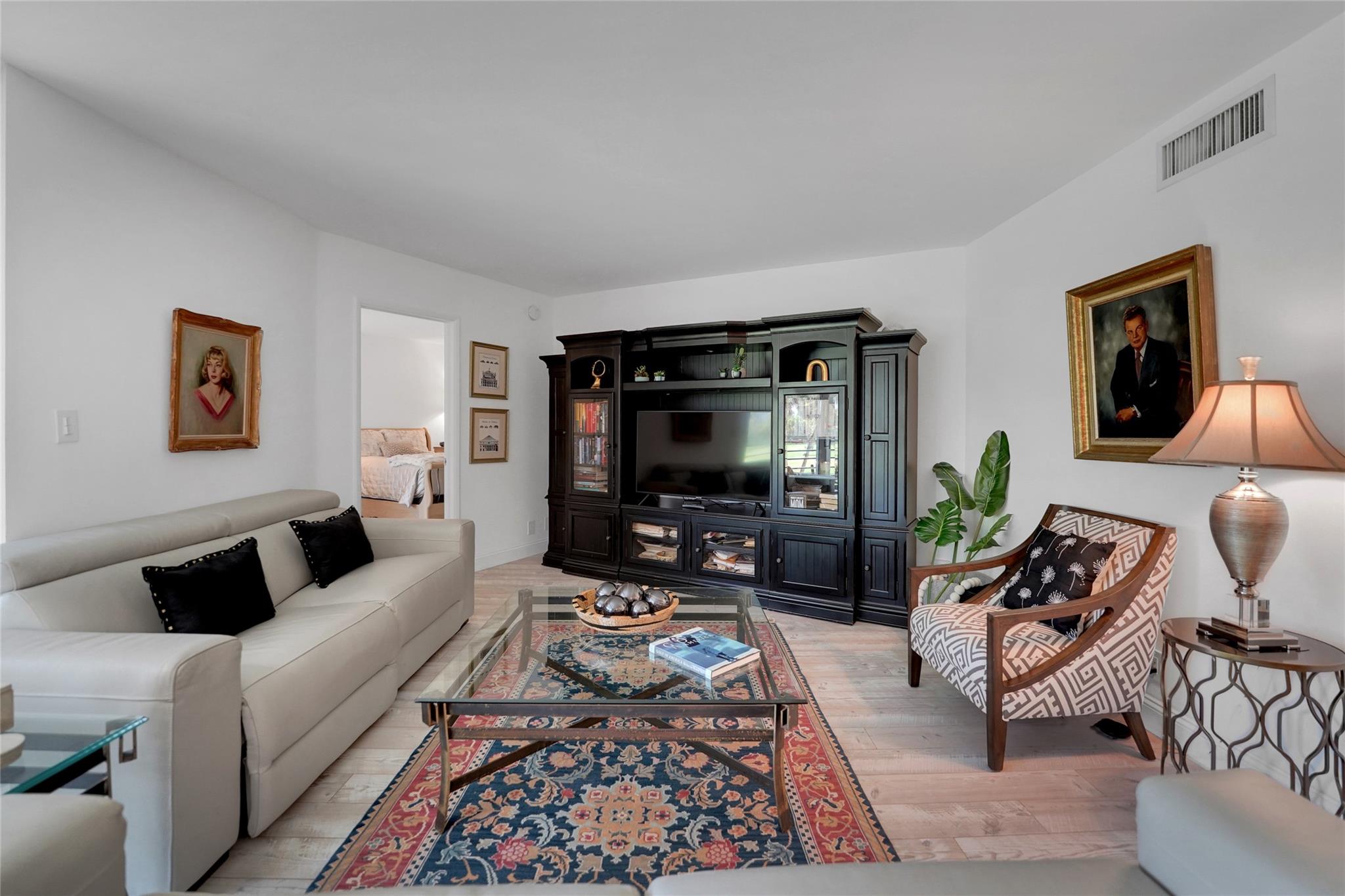 PALM AIRE - Residential