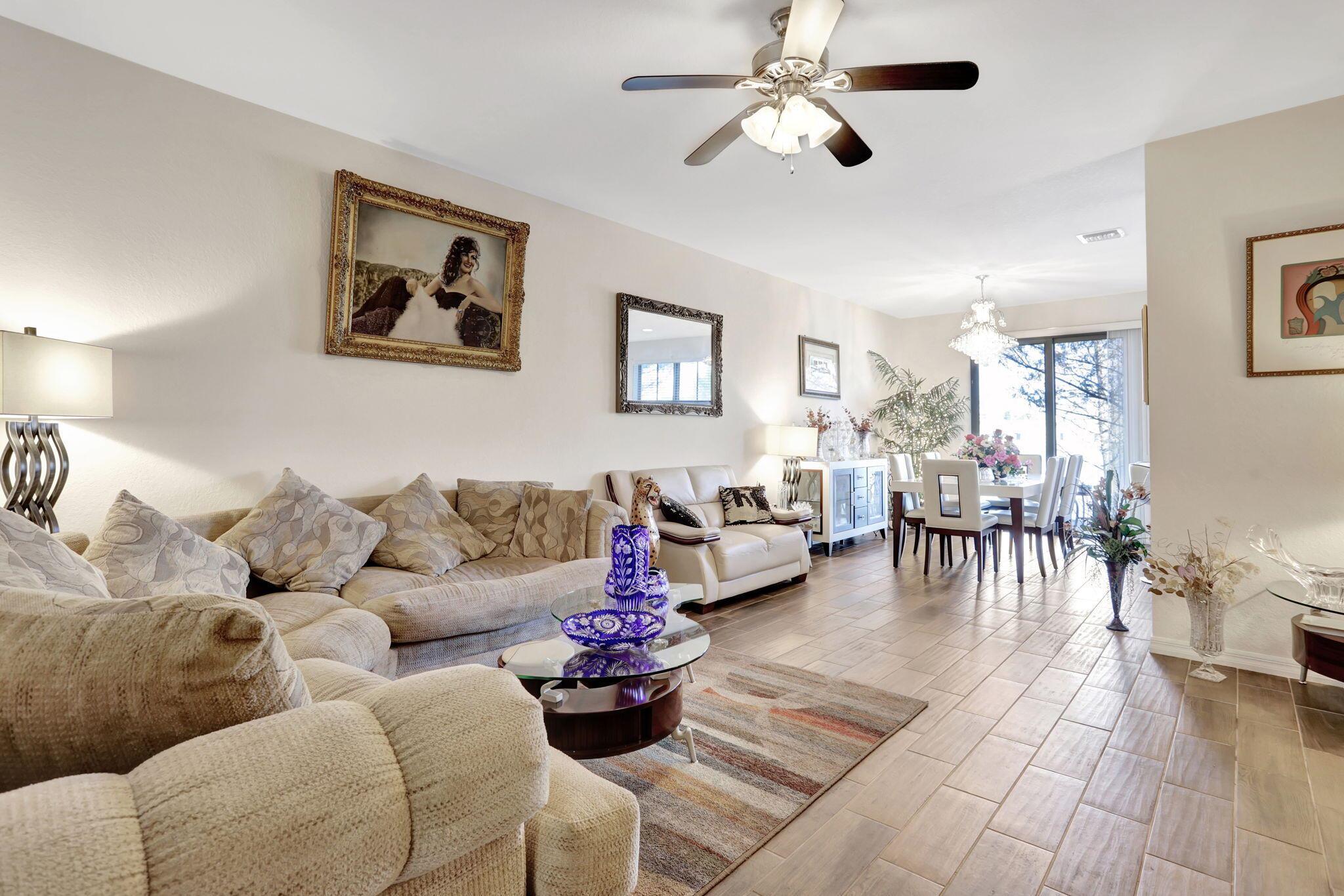 1035 NW 33rd Manor