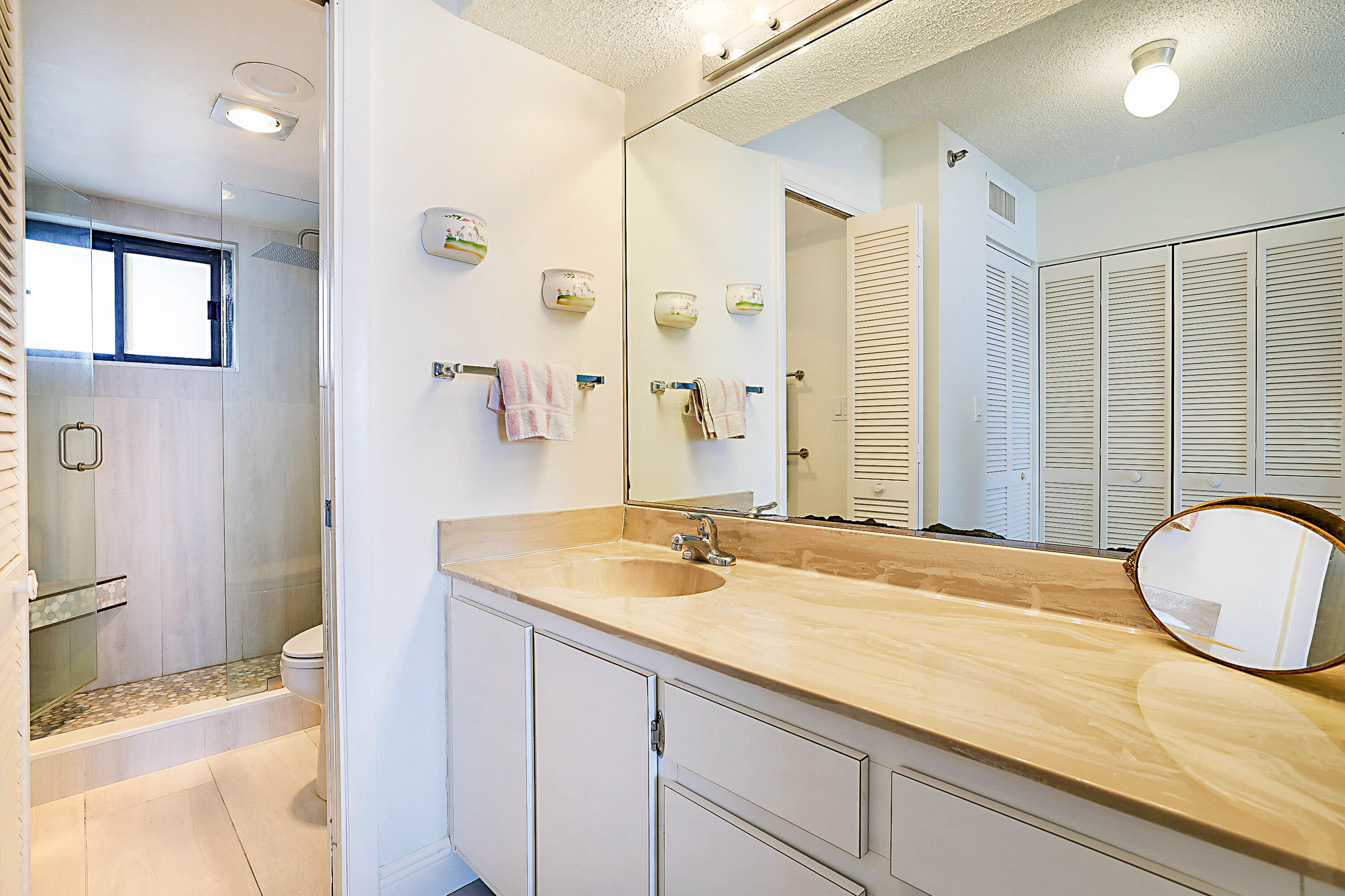 OCEAN TRAIL CONDO II - Residential