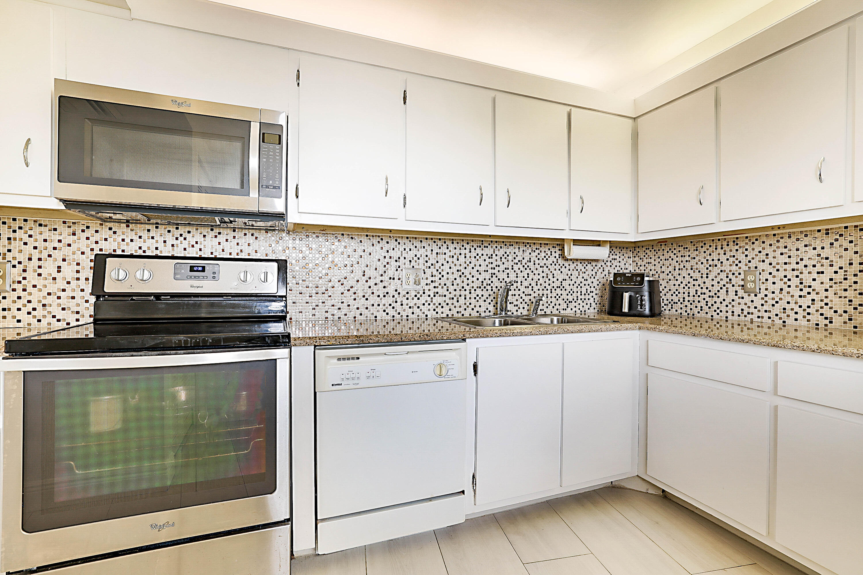 OCEAN TRAIL CONDO II - Residential