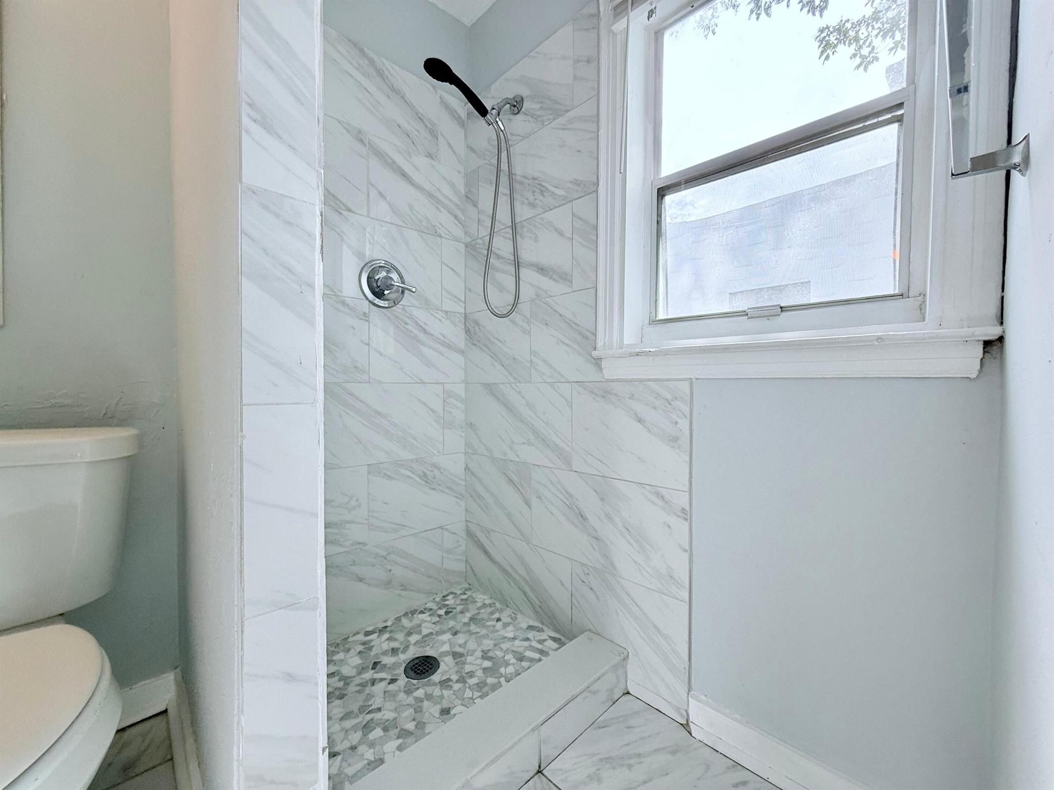 FLAMINGO PARK - Residential Lease