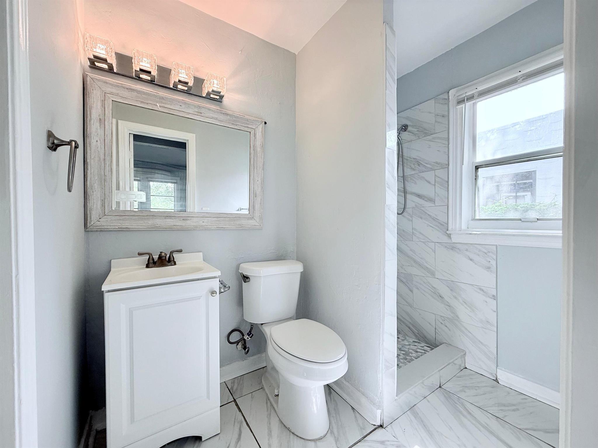 FLAMINGO PARK - Residential Lease