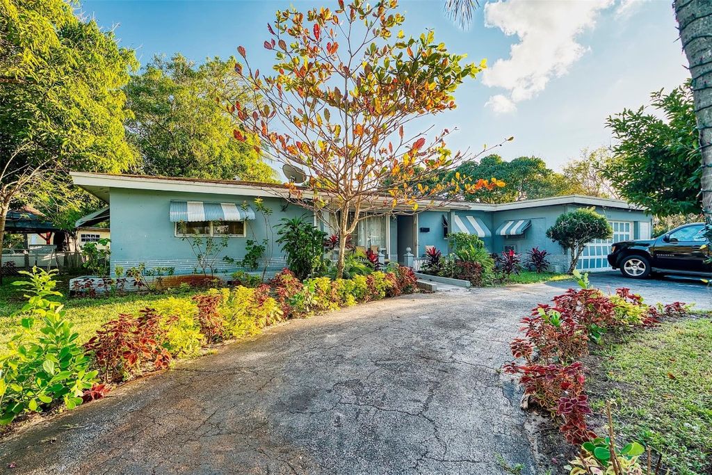 Photo of 3820 SW 10th Court, Fort Lauderdale, FL 33312 (MLS # F10546209)