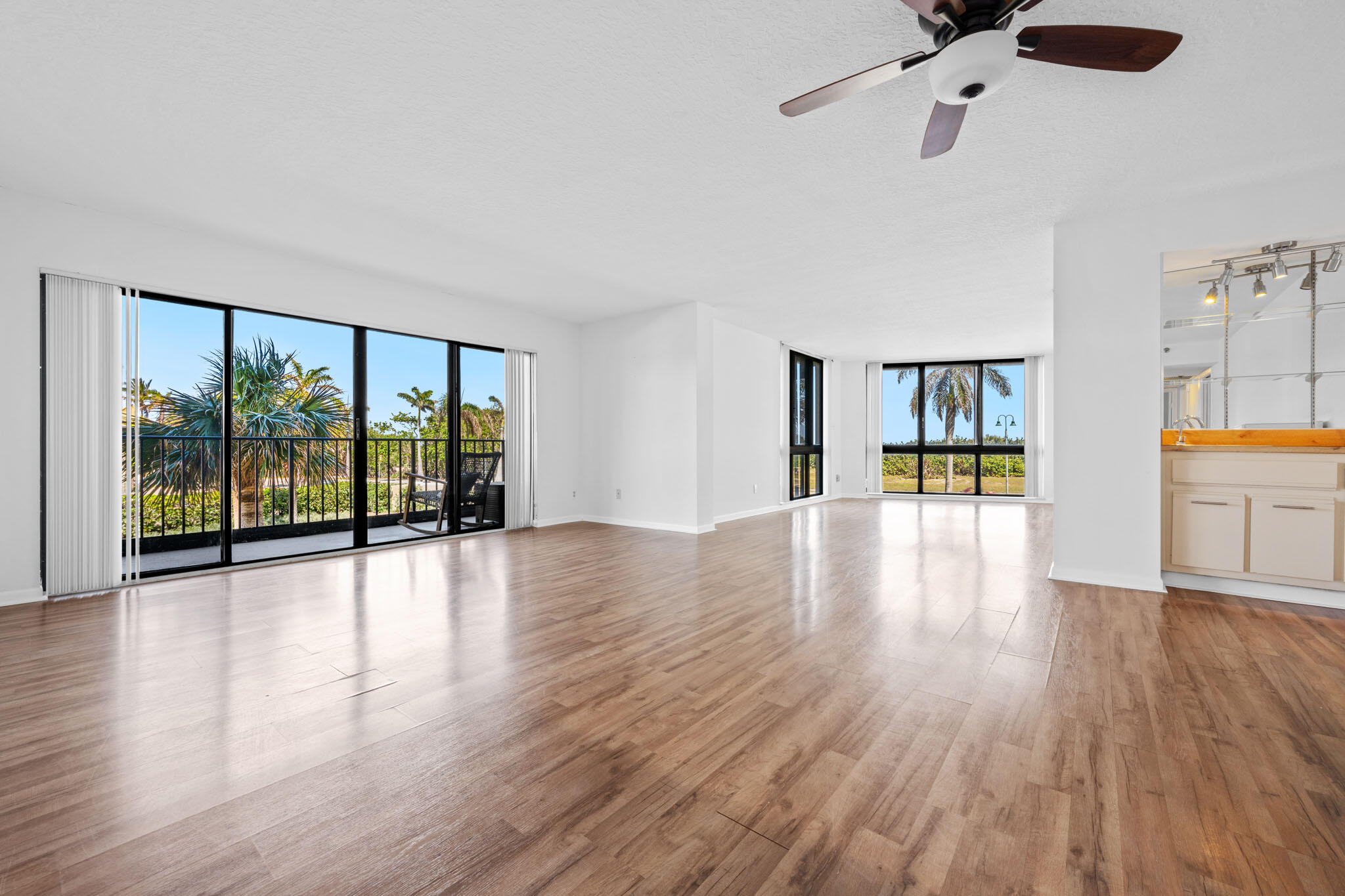 801 S Ocean Drive 205