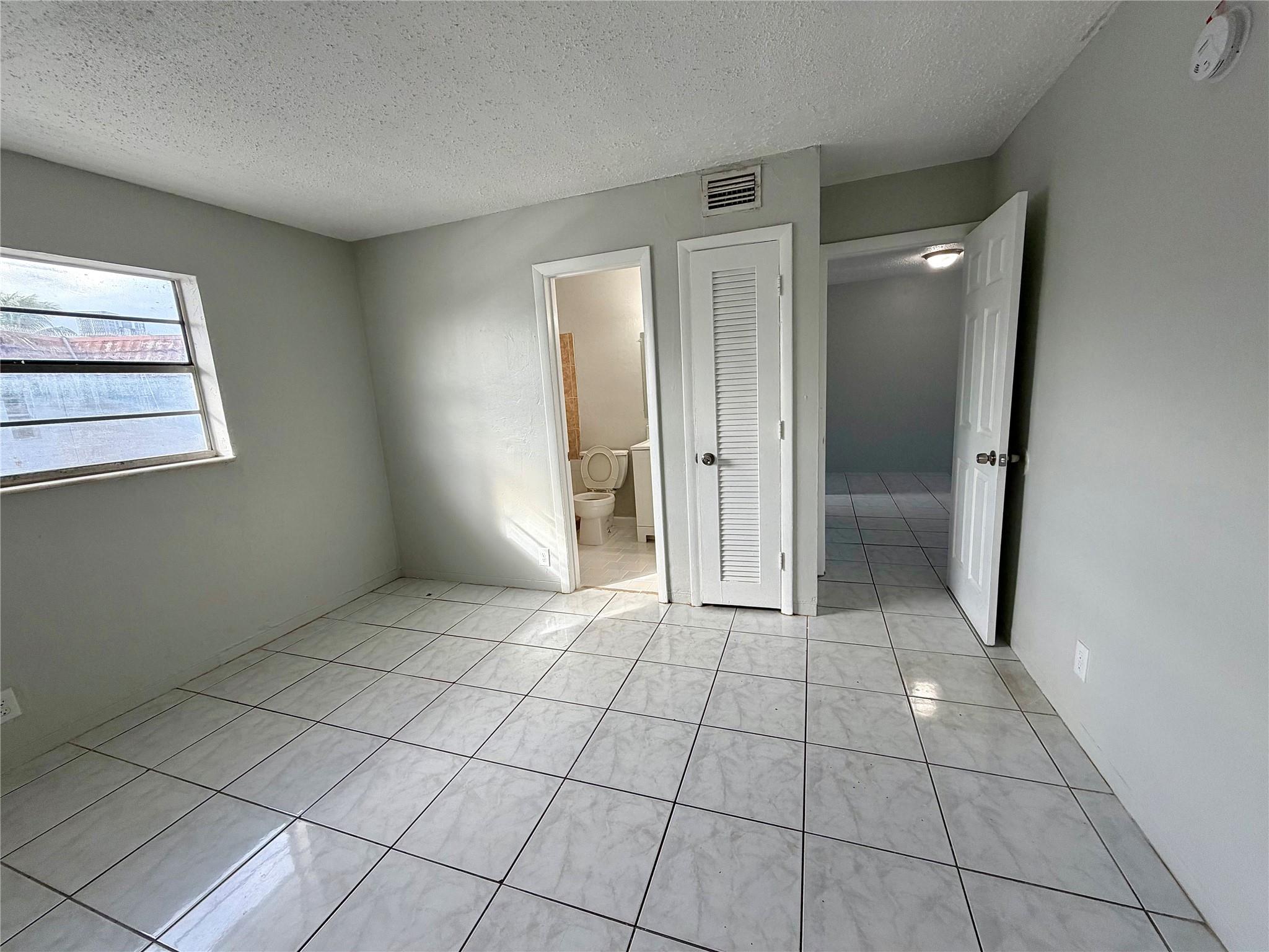 Fairview Amd 10-25 B - Residential Lease