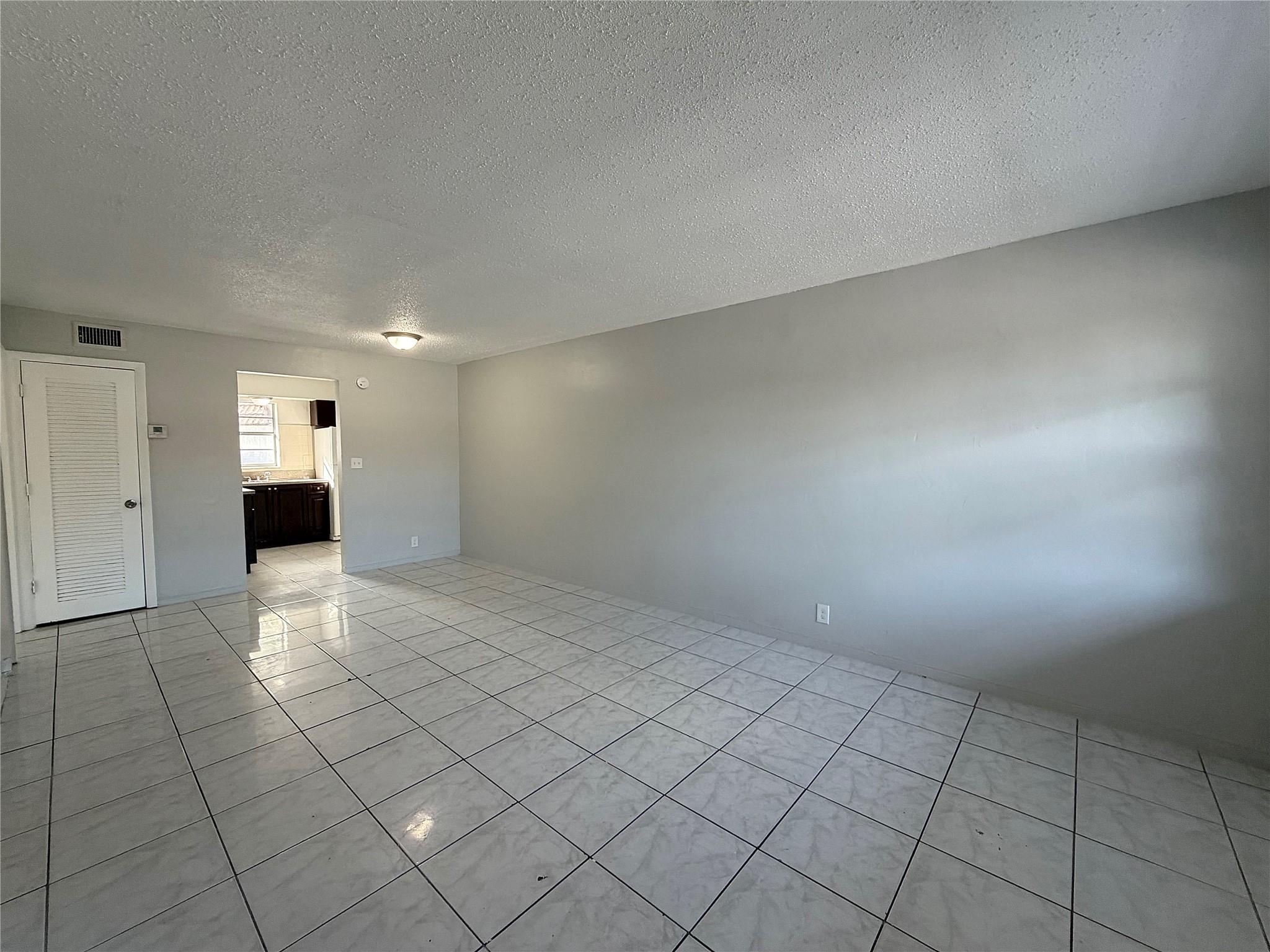 Fairview Amd 10-25 B - Residential Lease