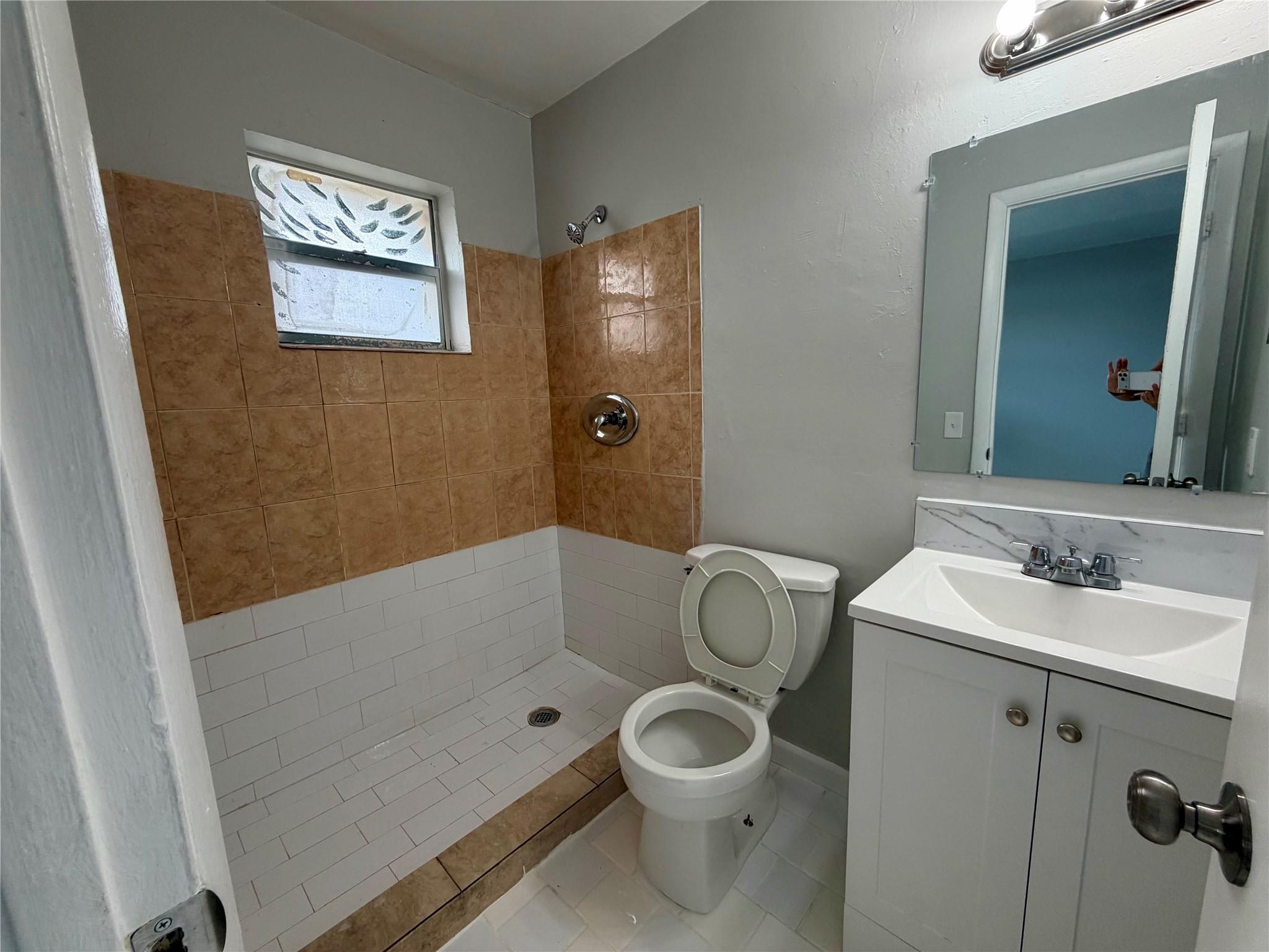 Fairview Amd 10-25 B - Residential Lease