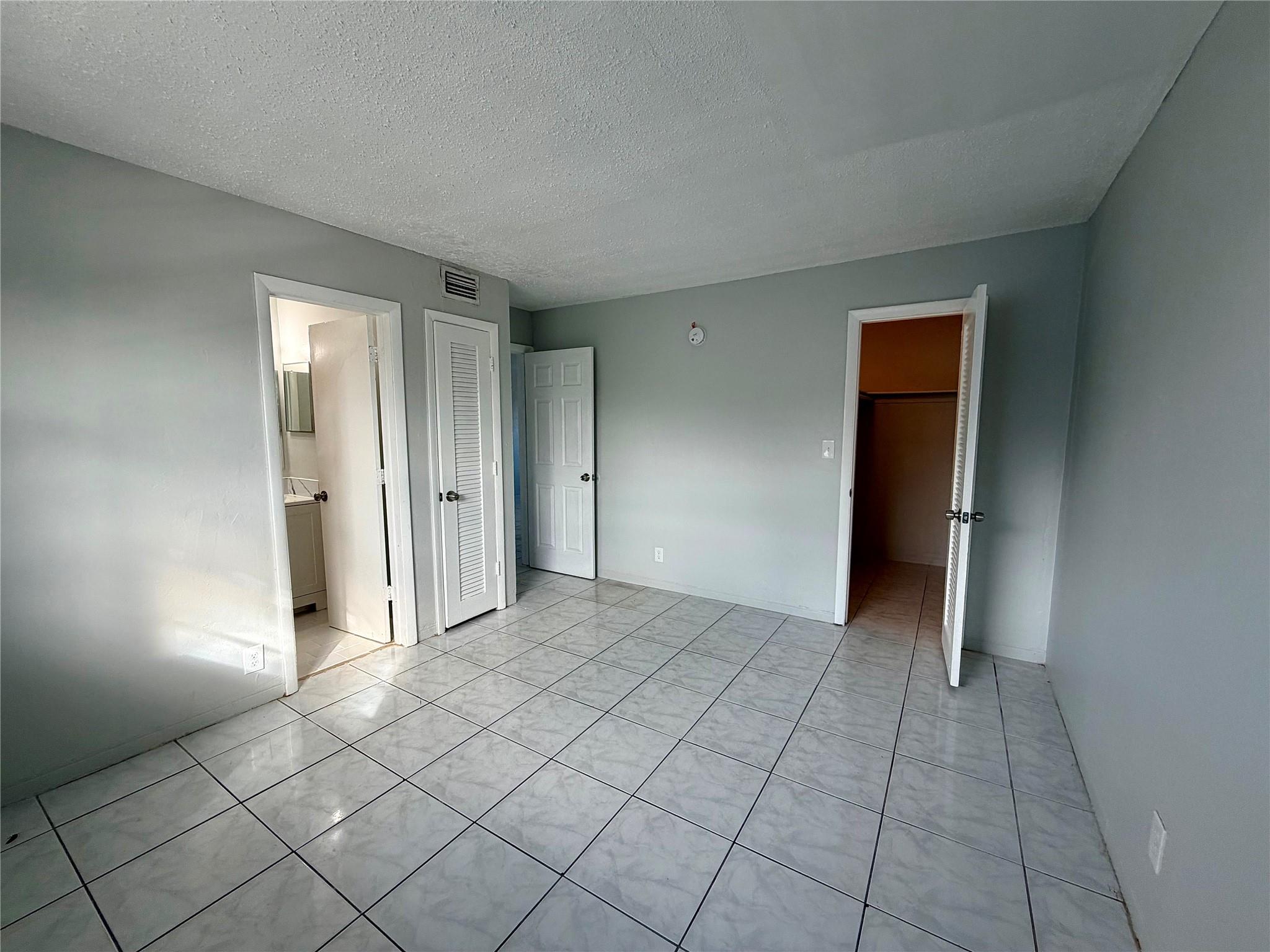 Fairview Amd 10-25 B - Residential Lease