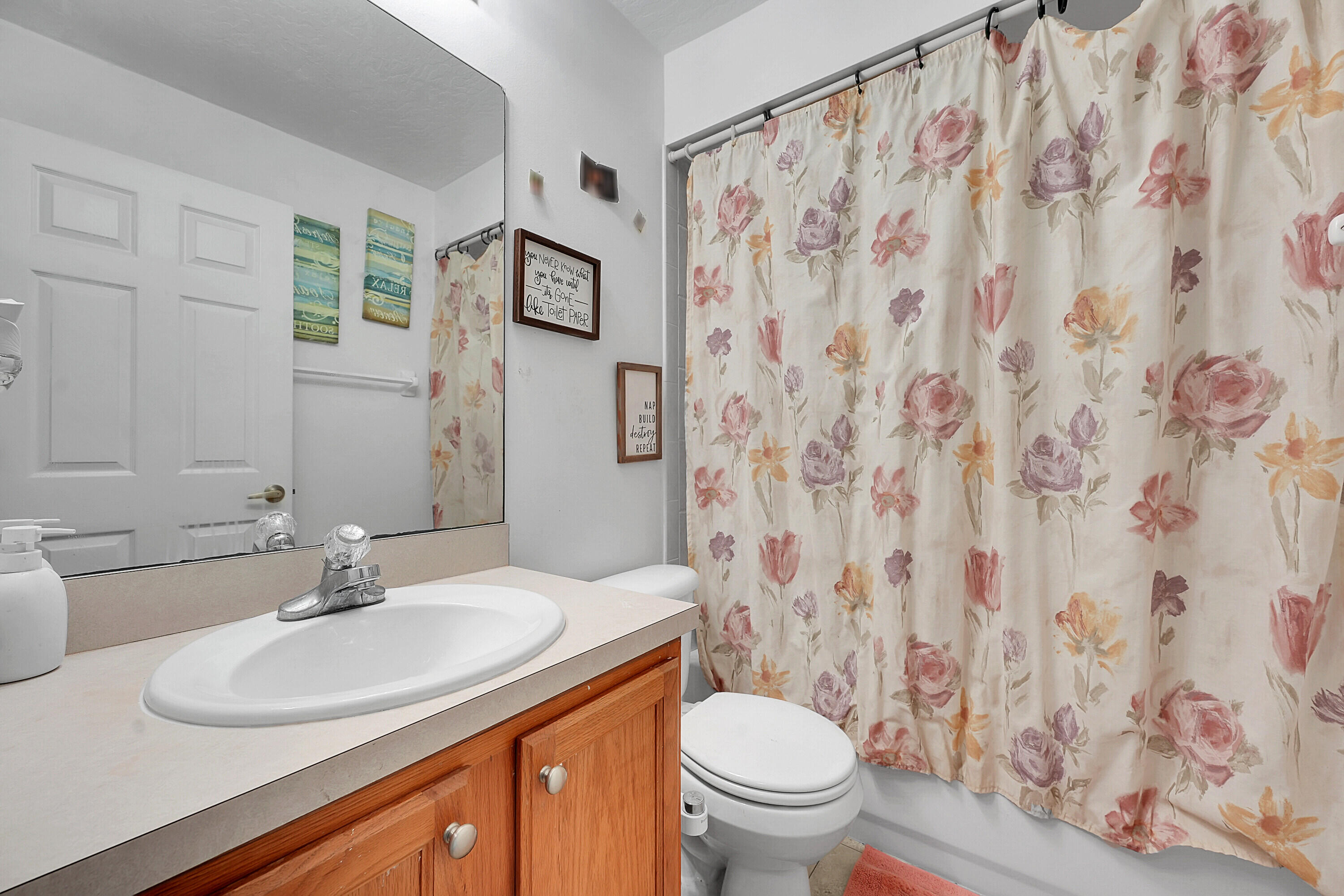 VERO LAKE ESTATES UNIT M - Residential
