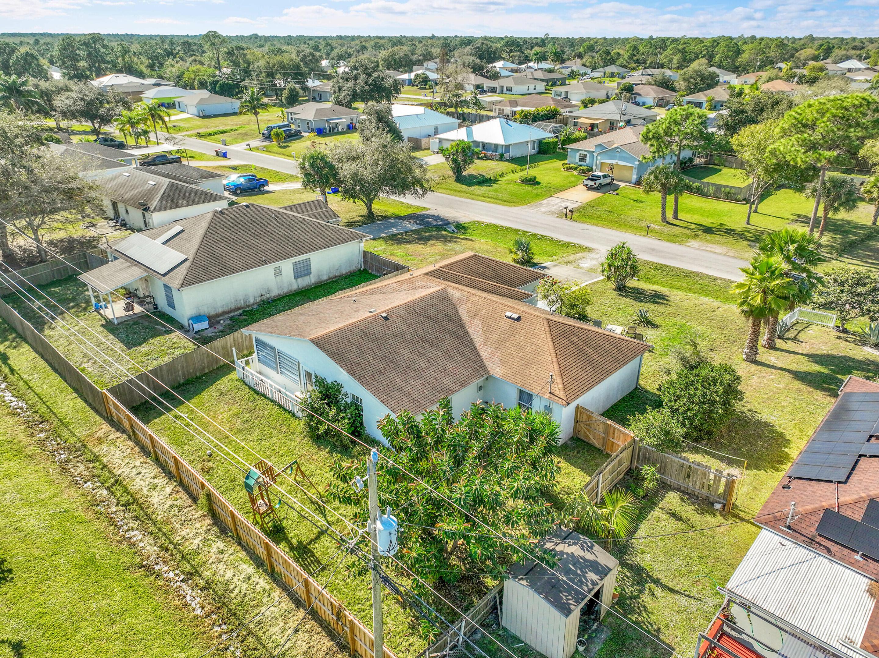 VERO LAKE ESTATES UNIT M - Residential