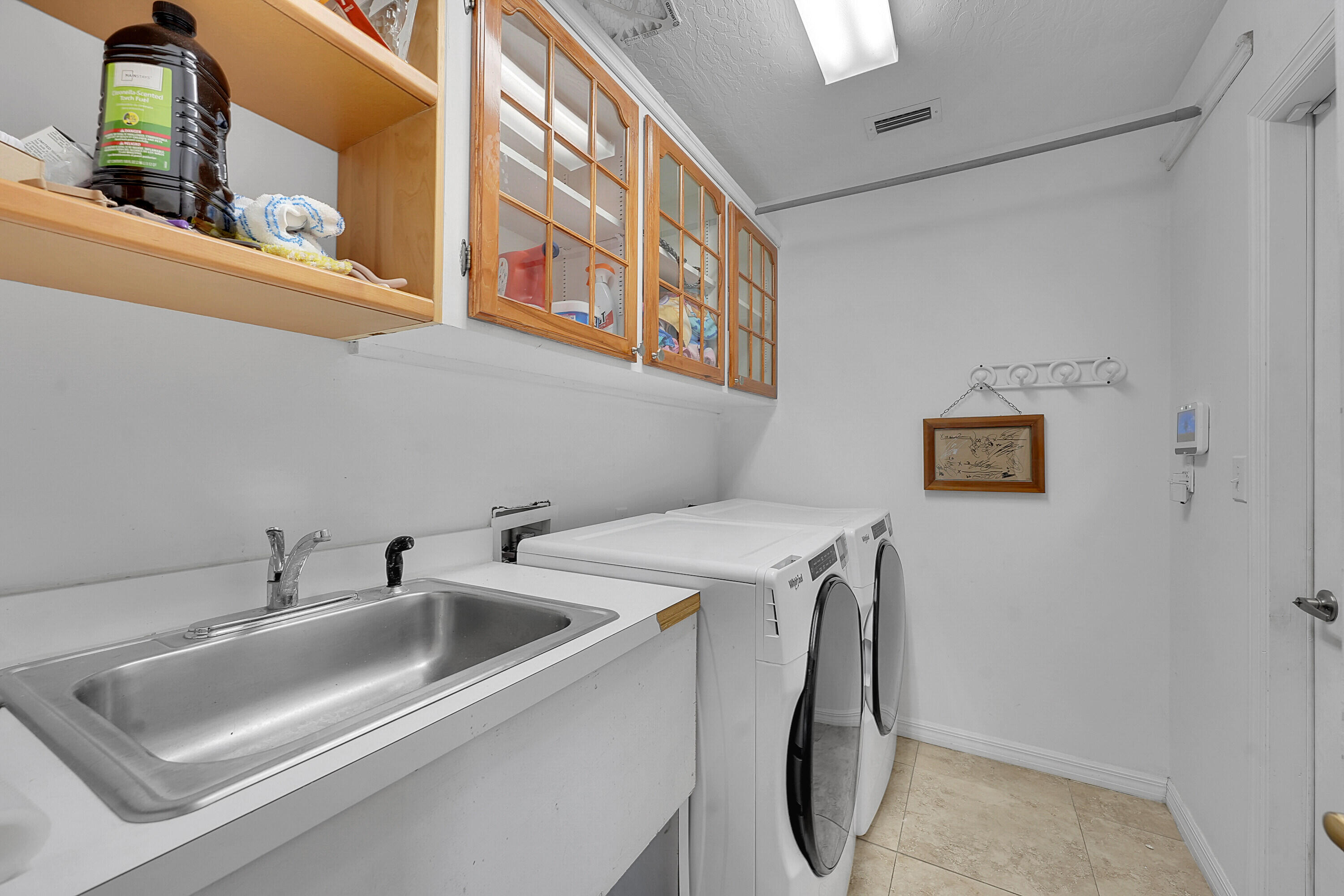 VERO LAKE ESTATES UNIT M - Residential