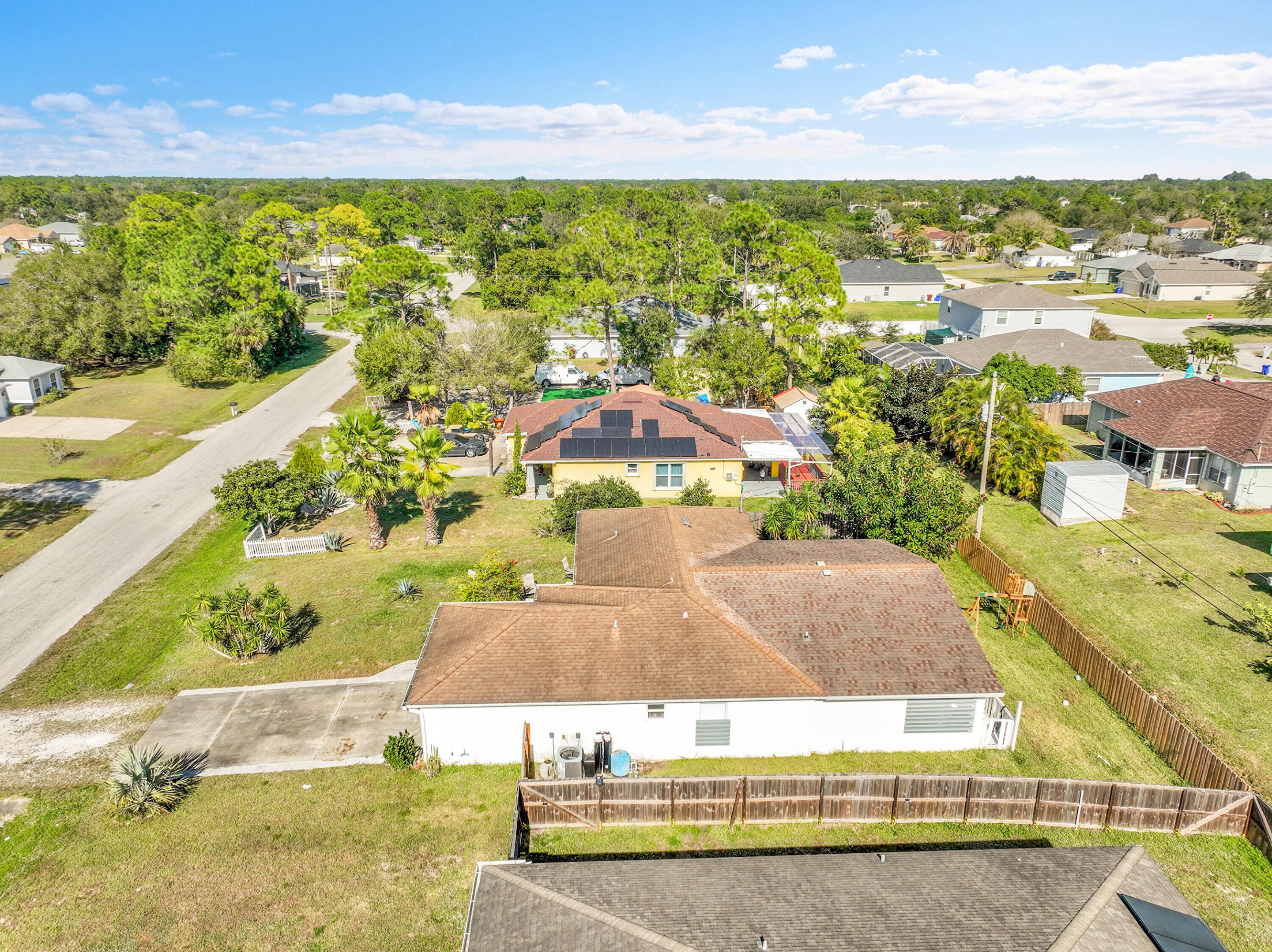VERO LAKE ESTATES UNIT M - Residential