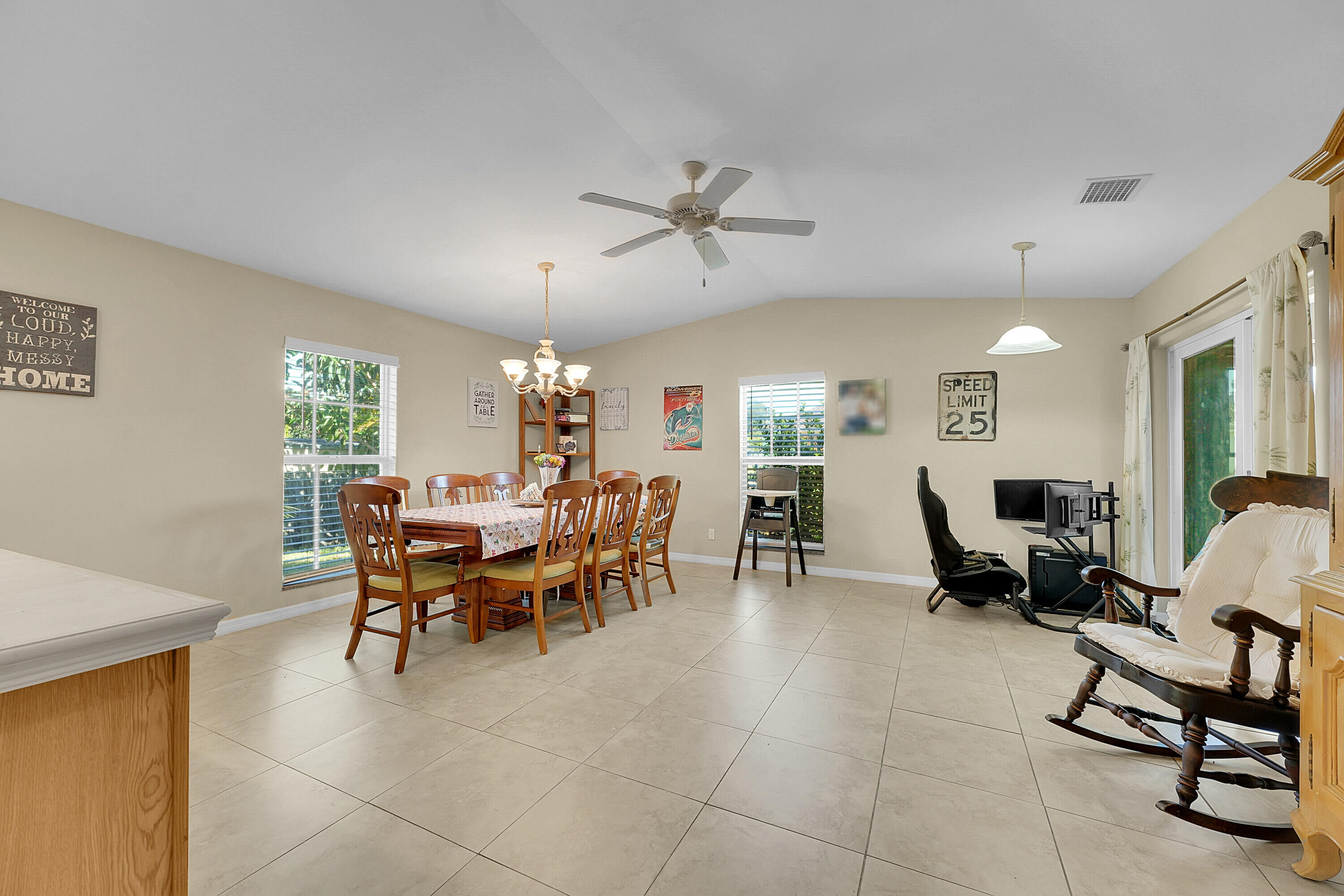 VERO LAKE ESTATES UNIT M - Residential