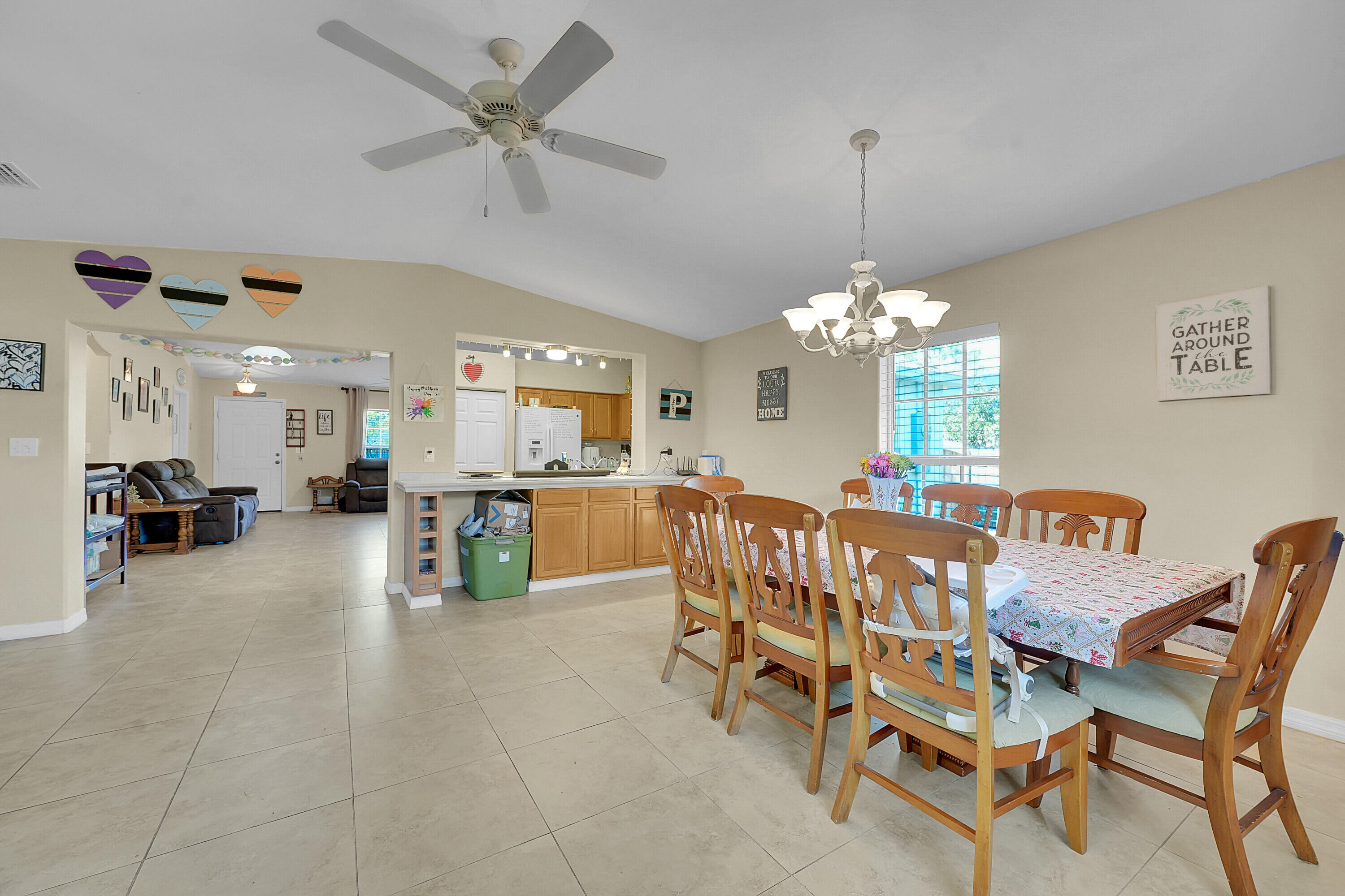VERO LAKE ESTATES UNIT M - Residential