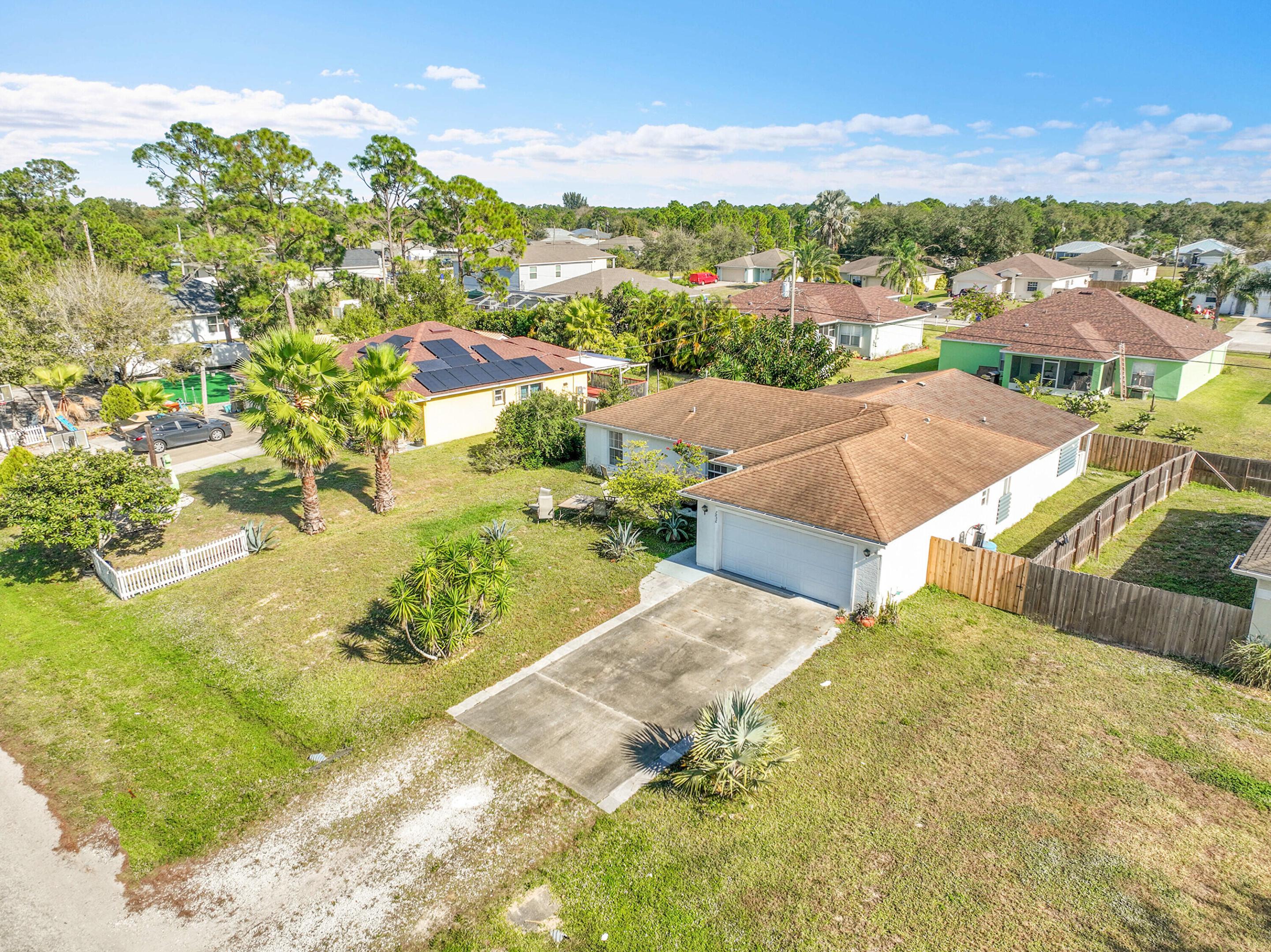 VERO LAKE ESTATES UNIT M - Residential