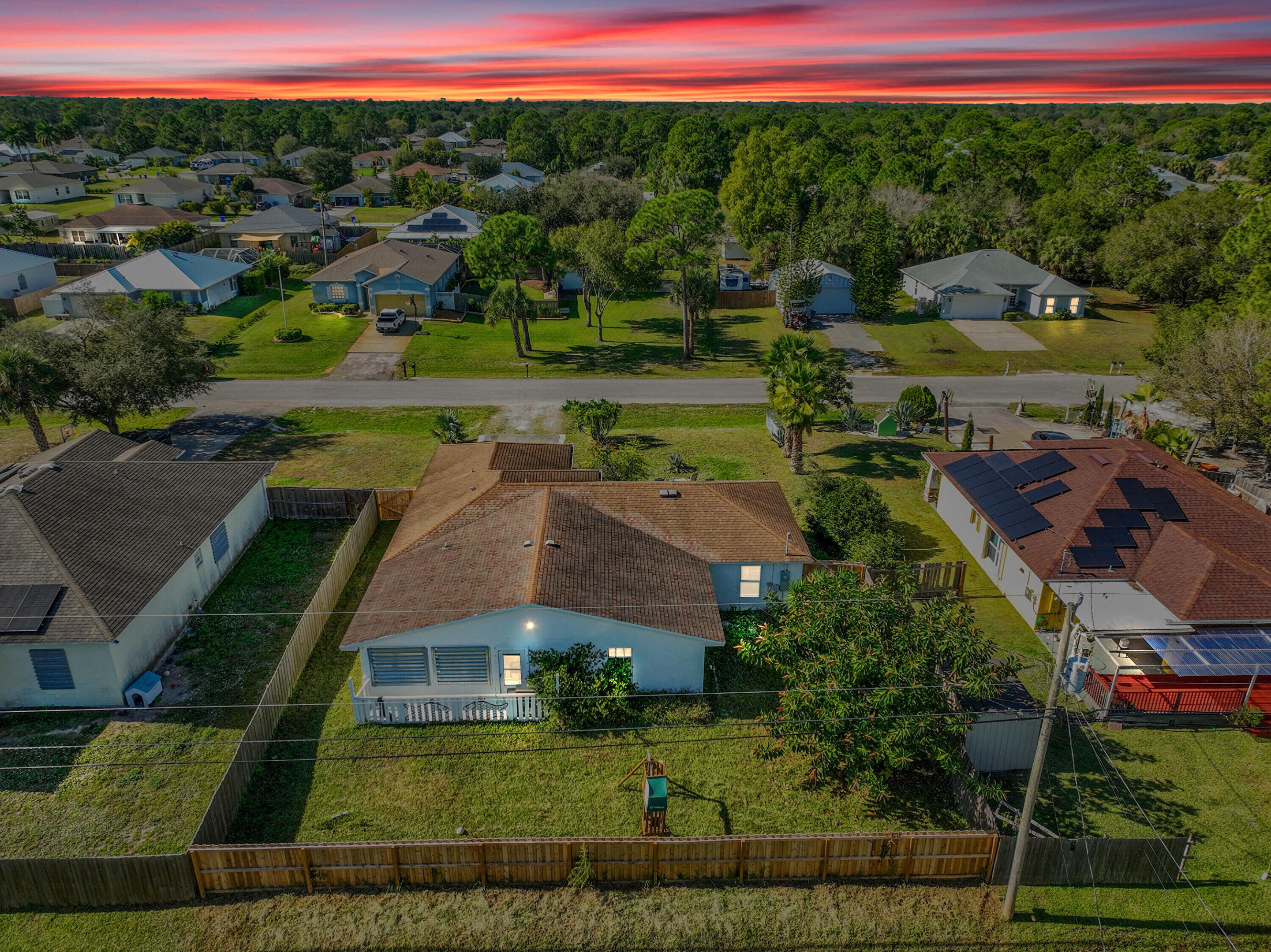 VERO LAKE ESTATES UNIT M - Residential