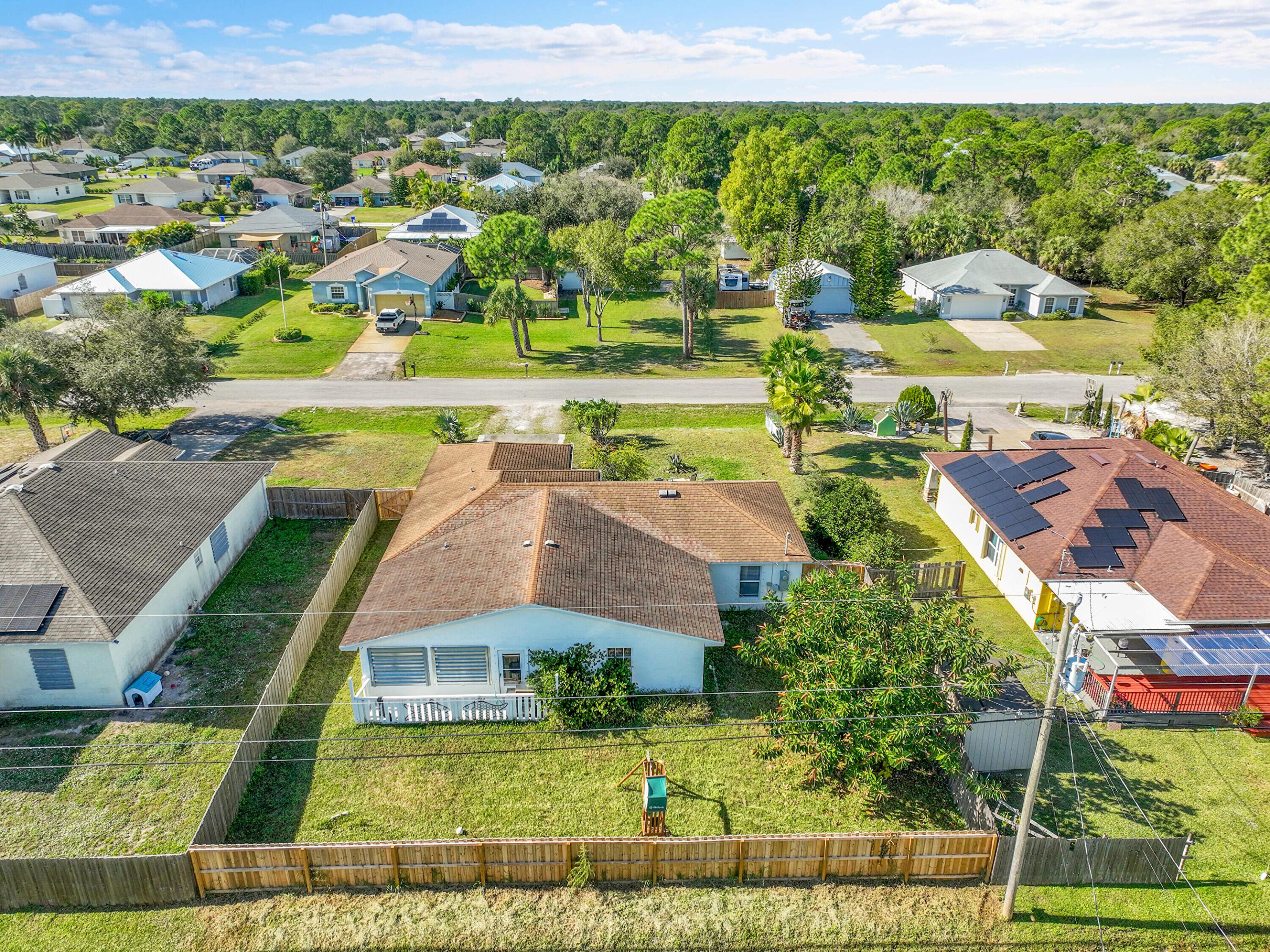 VERO LAKE ESTATES UNIT M - Residential