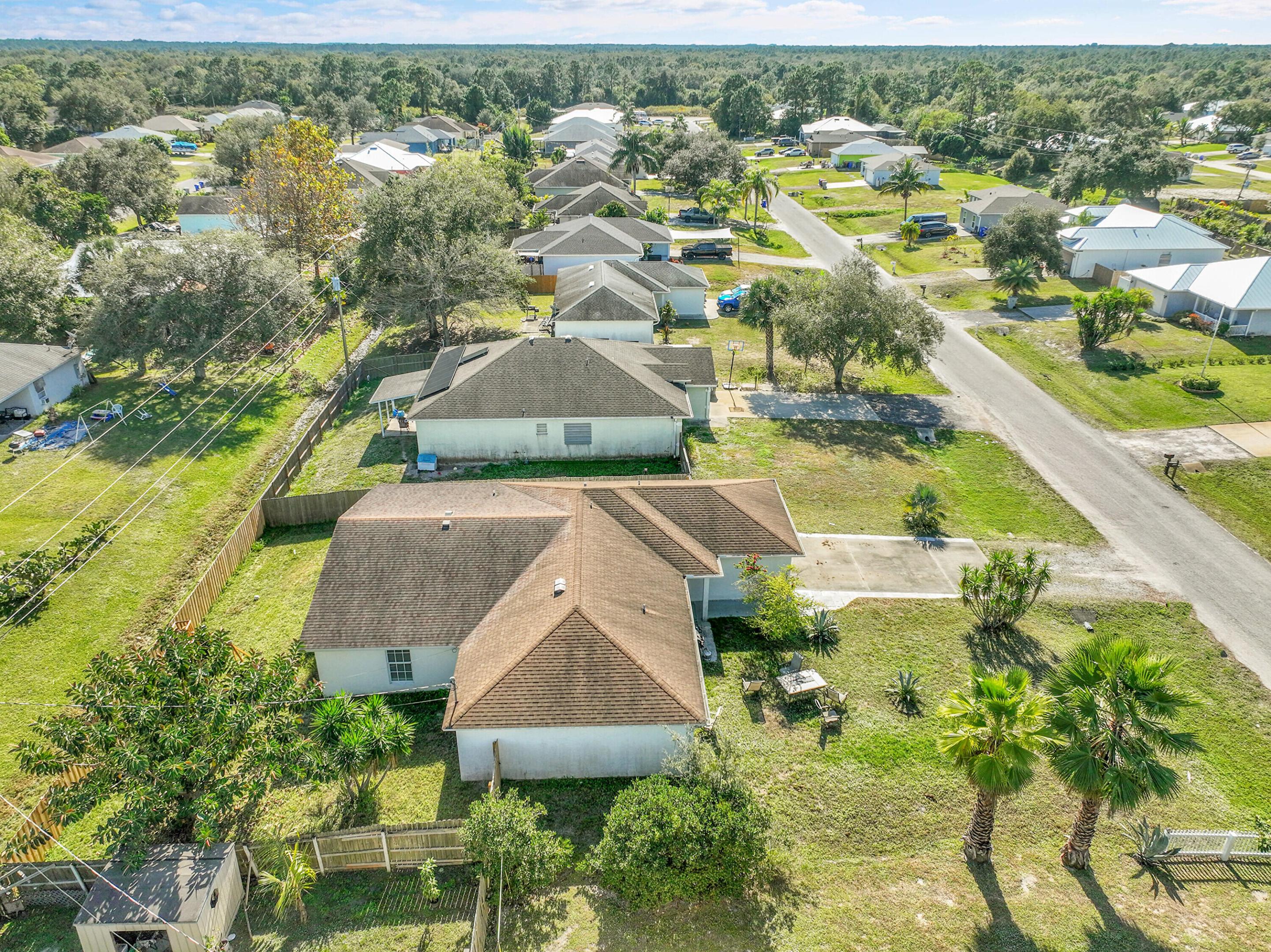 VERO LAKE ESTATES UNIT M - Residential