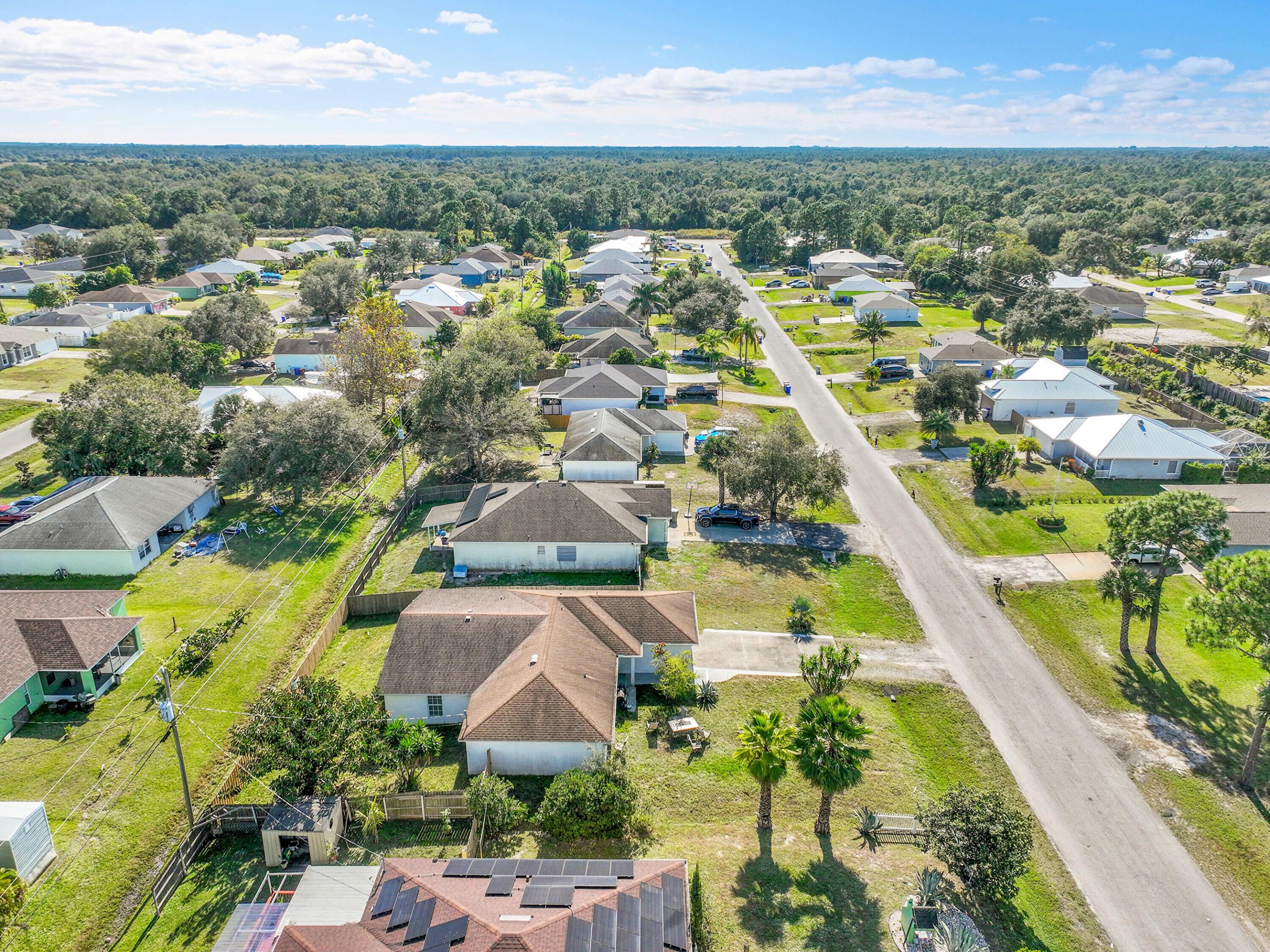 VERO LAKE ESTATES UNIT M - Residential