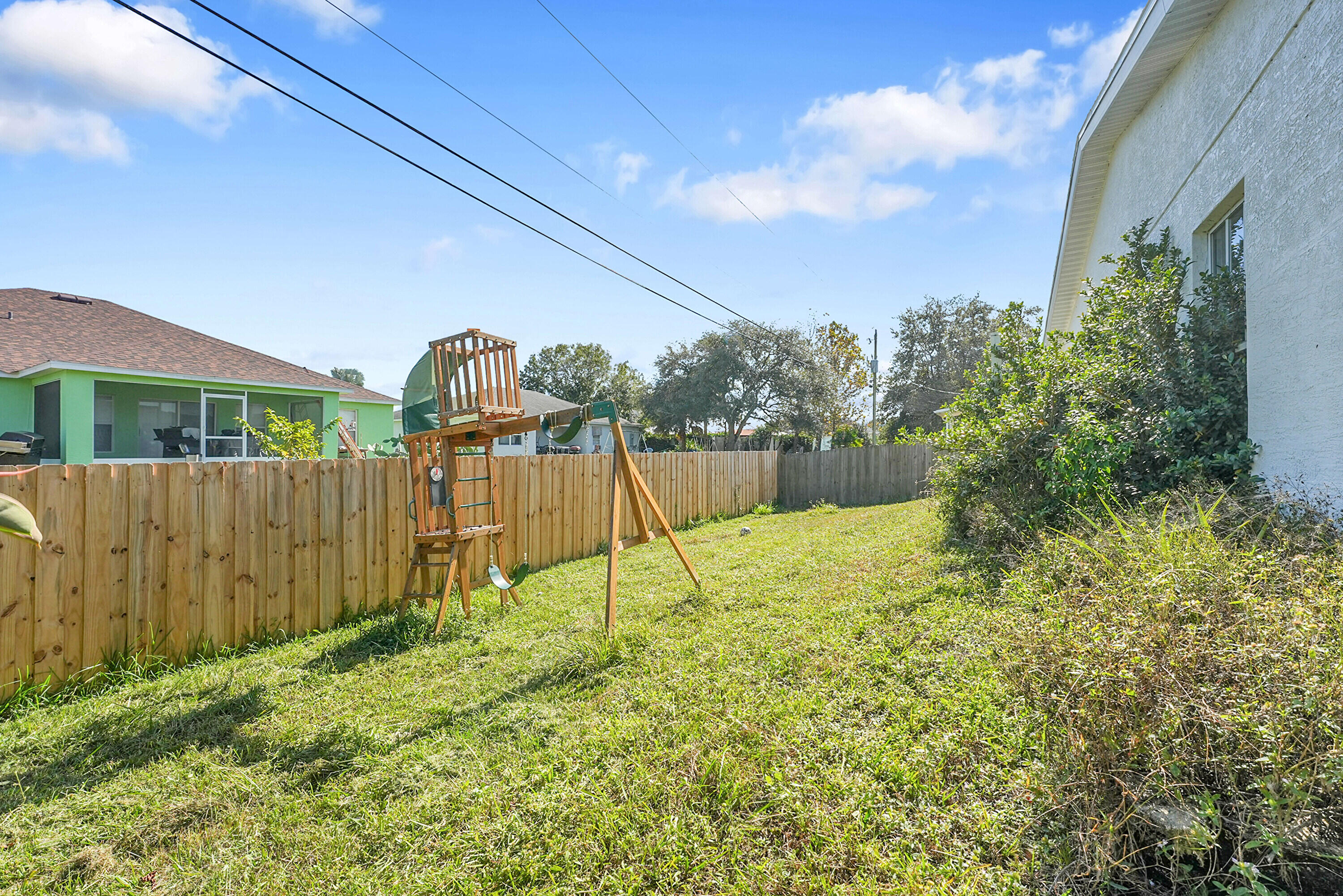 VERO LAKE ESTATES UNIT M - Residential