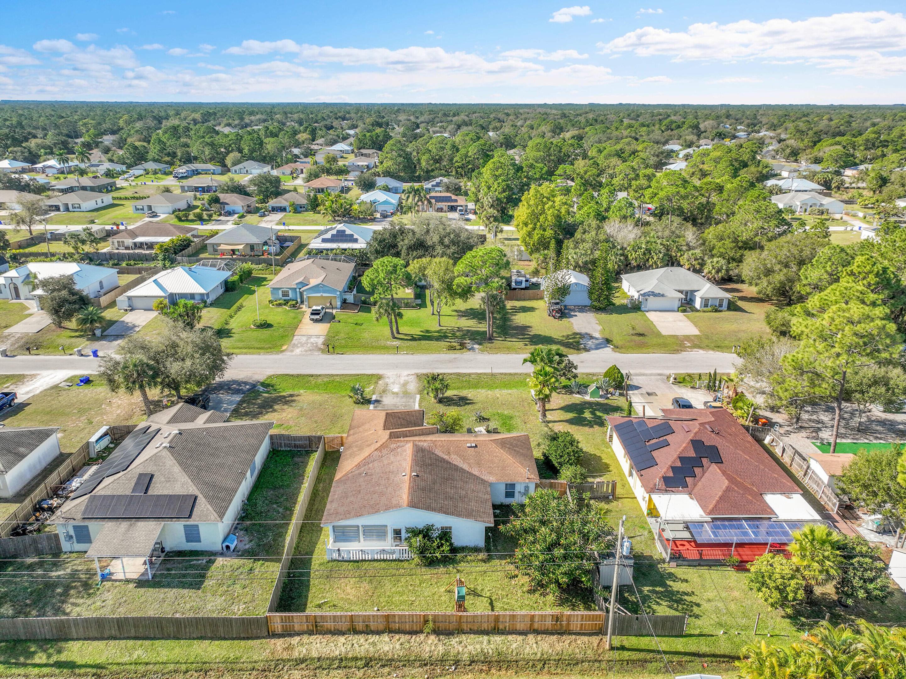 VERO LAKE ESTATES UNIT M - Residential