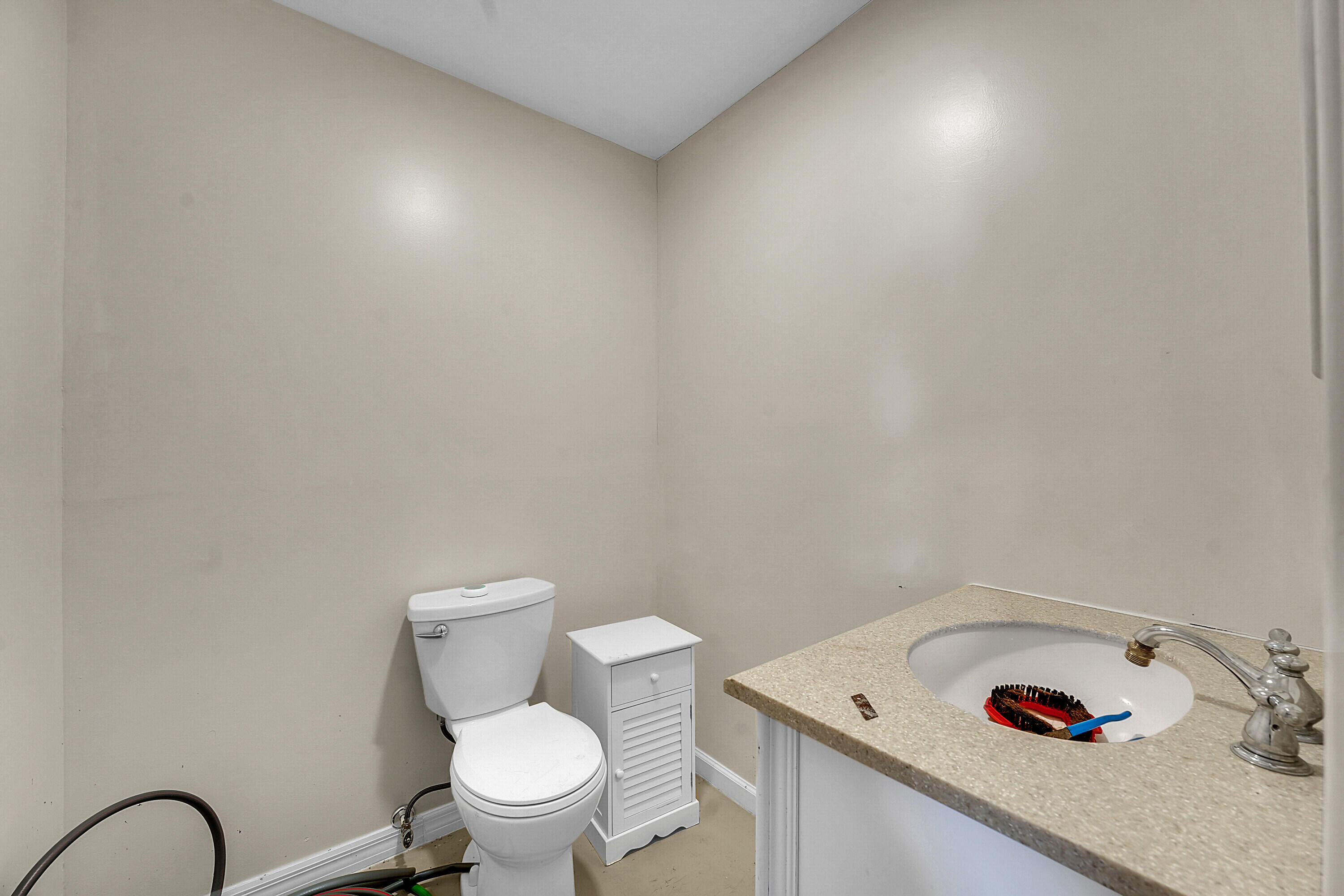 VERO LAKE ESTATES UNIT M - Residential