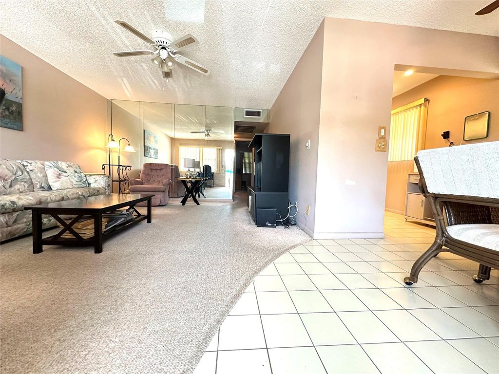 Photo of 124 Ventnor F #124, Deerfield Beach, FL 33442 (MLS # F10551081)