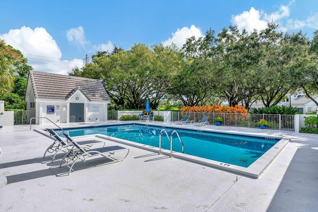 Admirals Cove - Residential