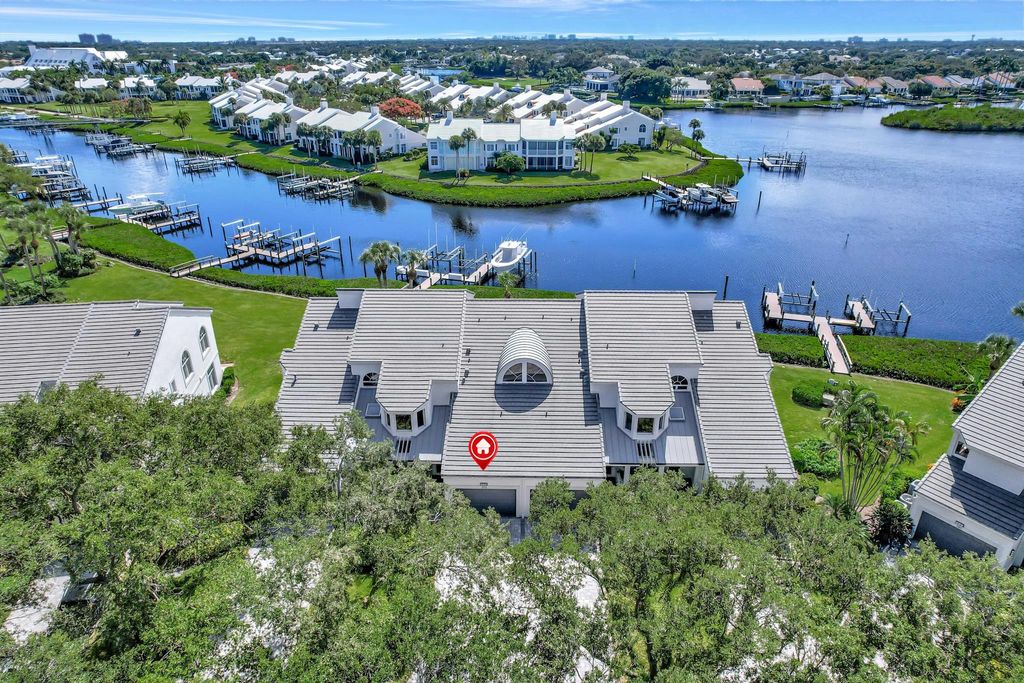 Photo of 372 Spyglass Way, Jupiter, FL 33477 (MLS # R11134977)