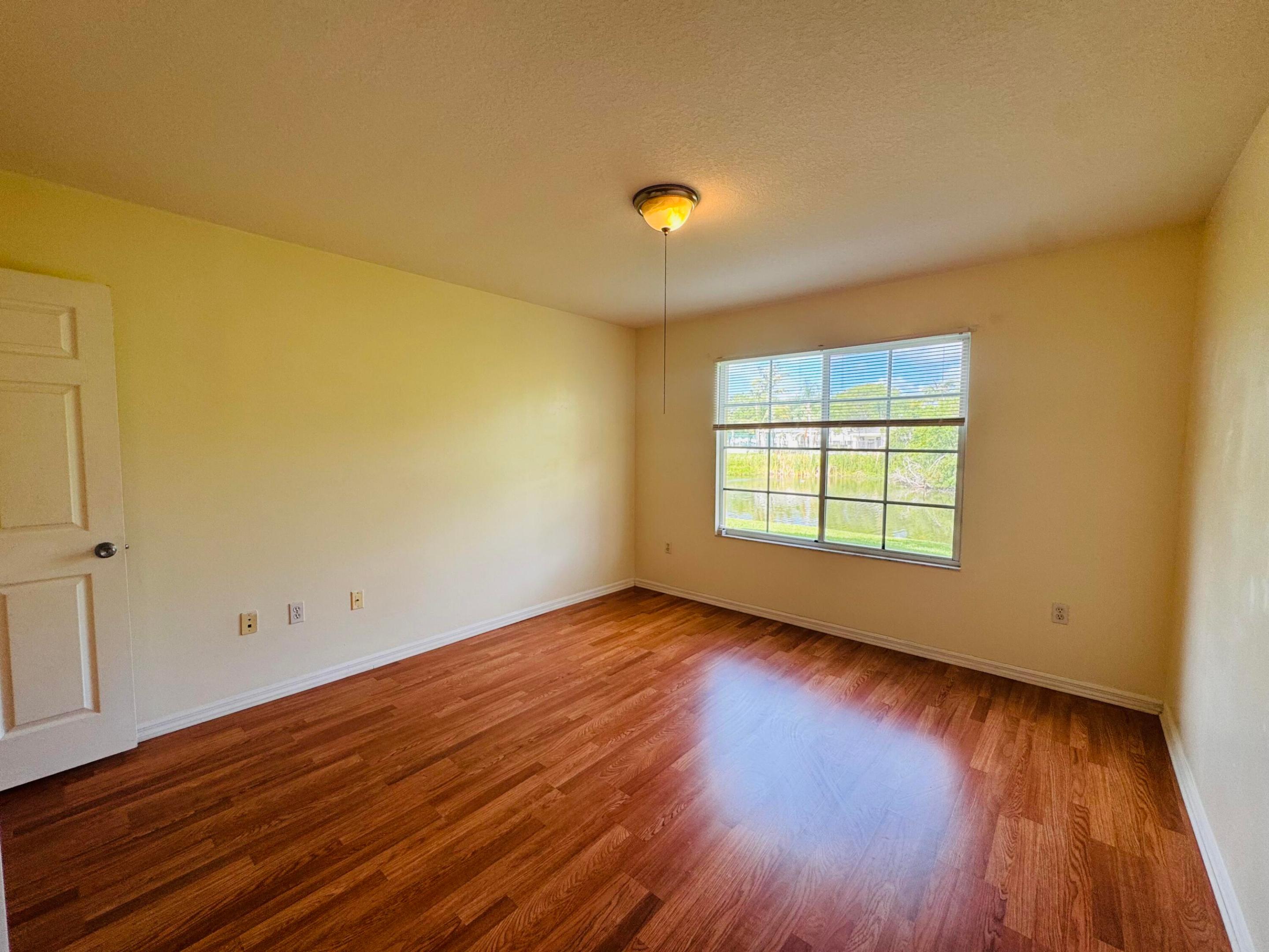 EMERALD ISLE AT LAGUNA LAKES CONDO - Residential Lease