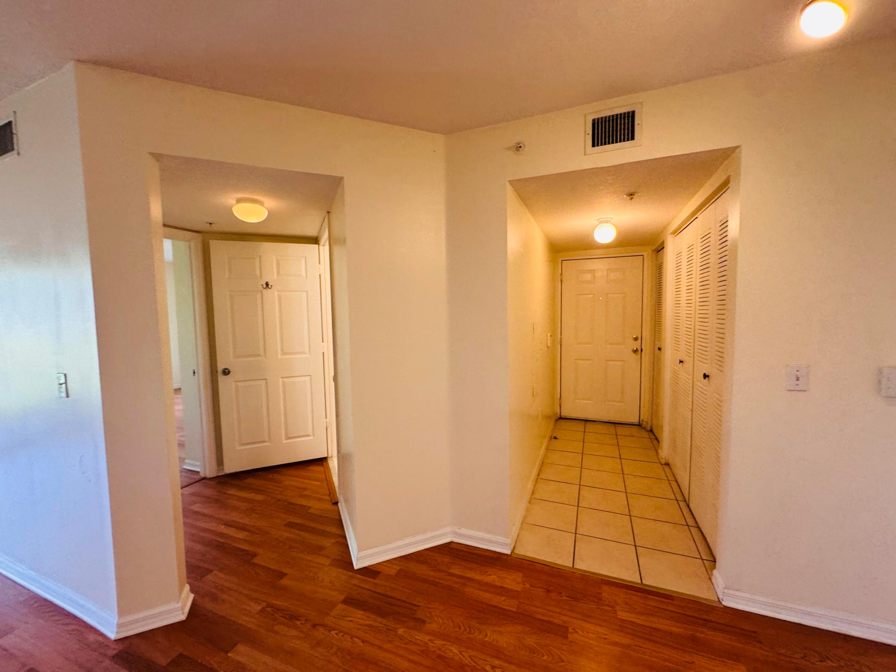 EMERALD ISLE AT LAGUNA LAKES CONDO - Residential Lease
