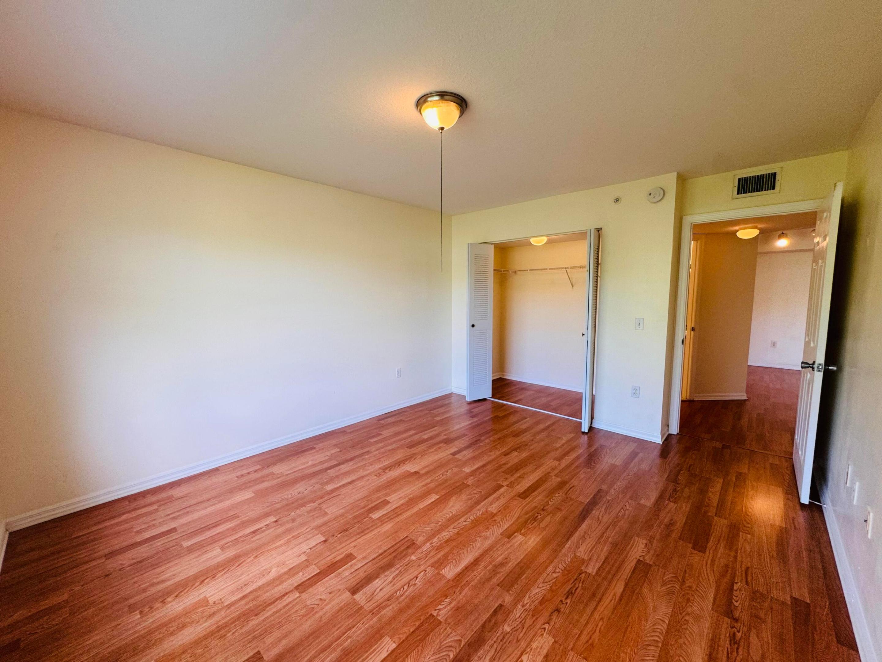EMERALD ISLE AT LAGUNA LAKES CONDO - Residential Lease