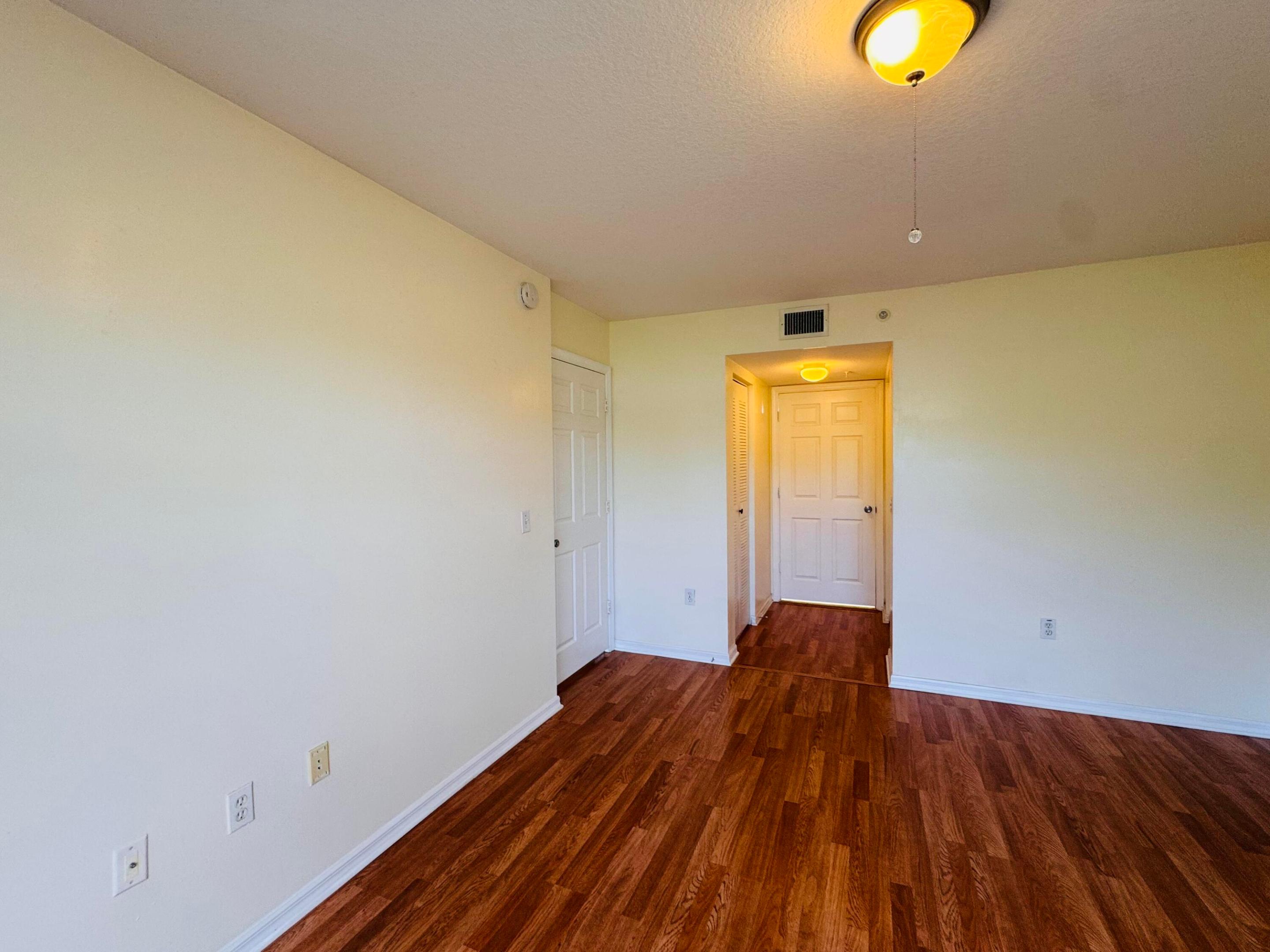EMERALD ISLE AT LAGUNA LAKES CONDO - Residential Lease