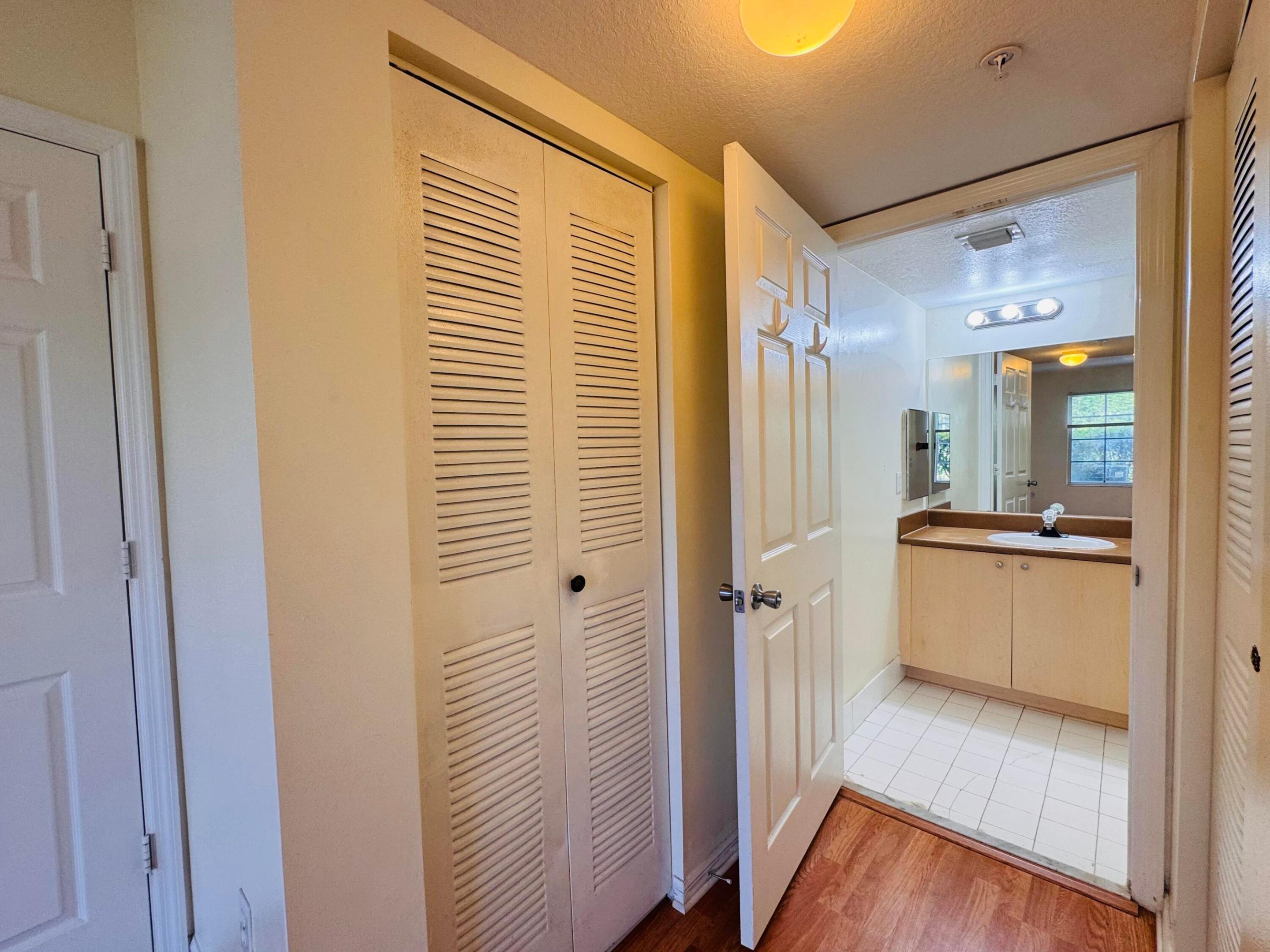 EMERALD ISLE AT LAGUNA LAKES CONDO - Residential Lease
