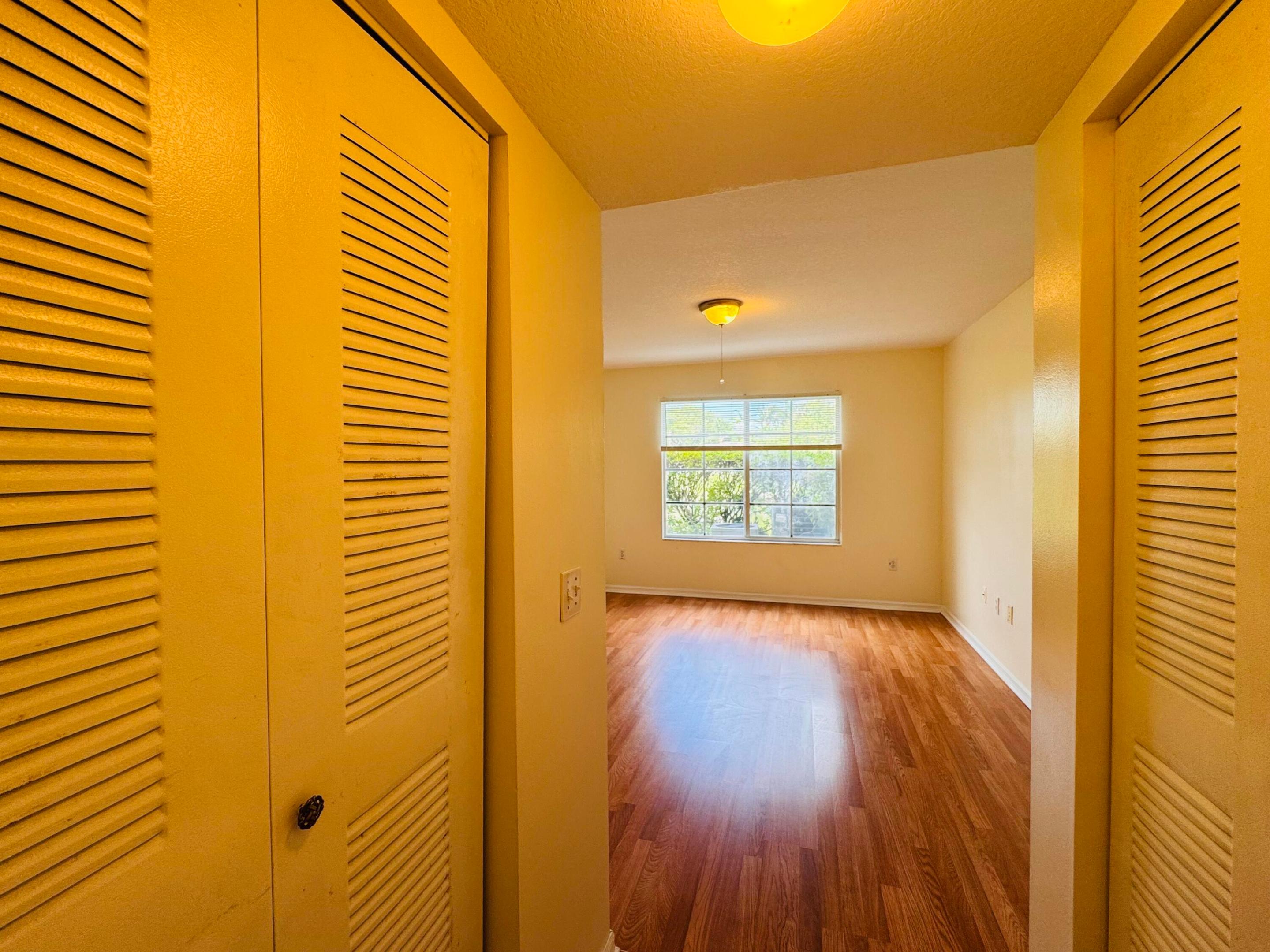 EMERALD ISLE AT LAGUNA LAKES CONDO - Residential Lease