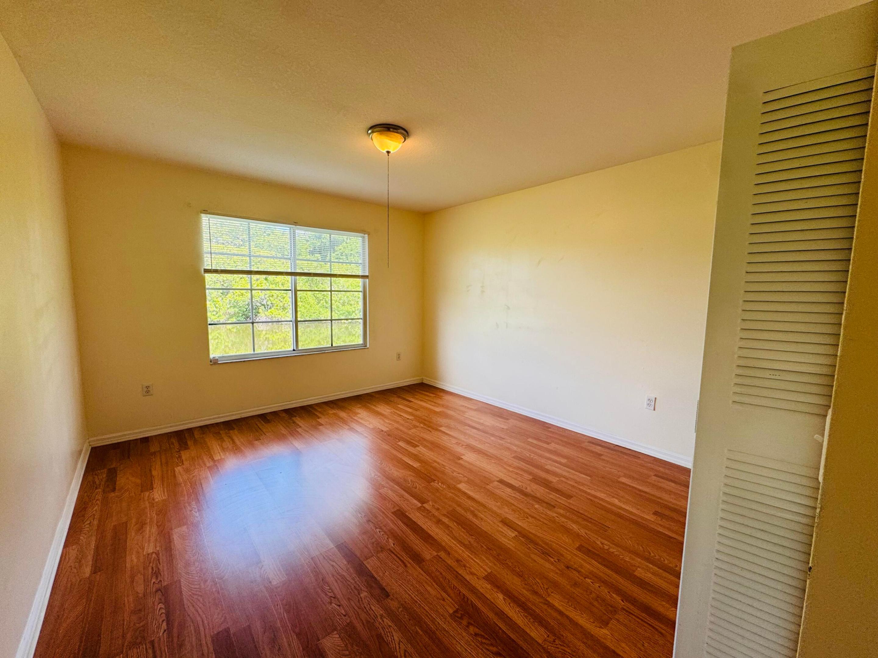 EMERALD ISLE AT LAGUNA LAKES CONDO - Residential Lease