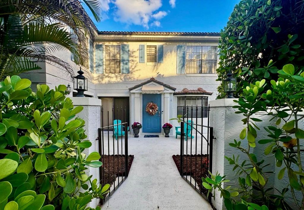 Photo of 386 Prestwick Circle #3, Palm Beach Gardens, FL 33418 (MLS # R11133658)