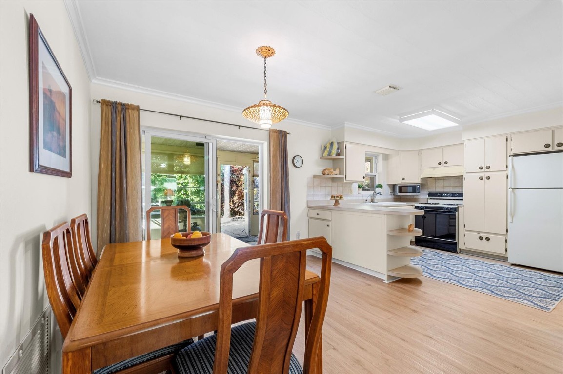 Cresthaven 11 53-41 B - Residential