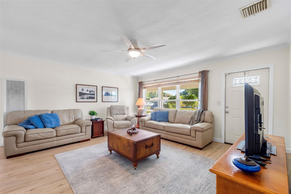 Cresthaven 11 53-41 B - Residential