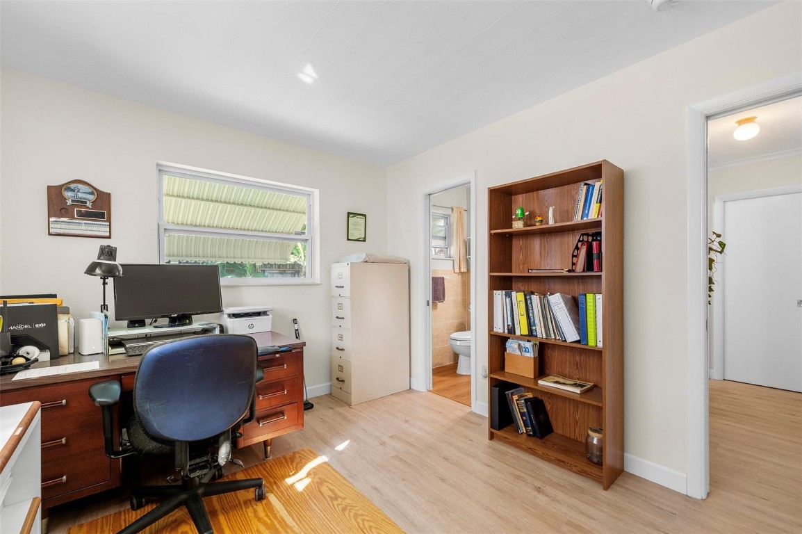 Cresthaven 11 53-41 B - Residential