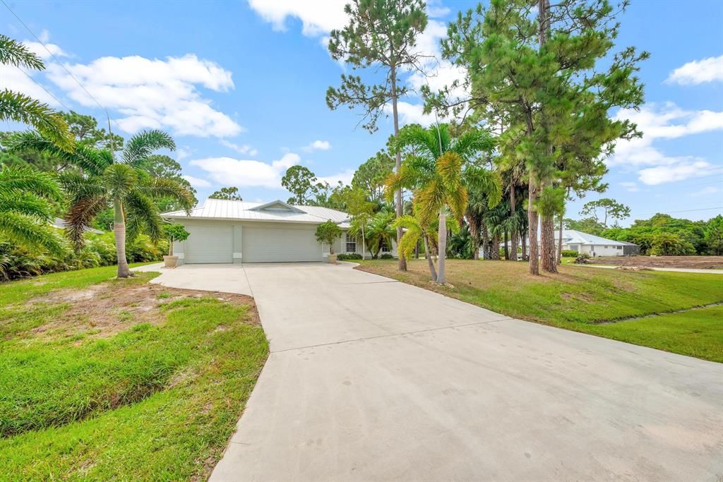 Photo of 1802 SW Renfro Street, Port St Lucie, FL 34953 (MLS # R10854703)